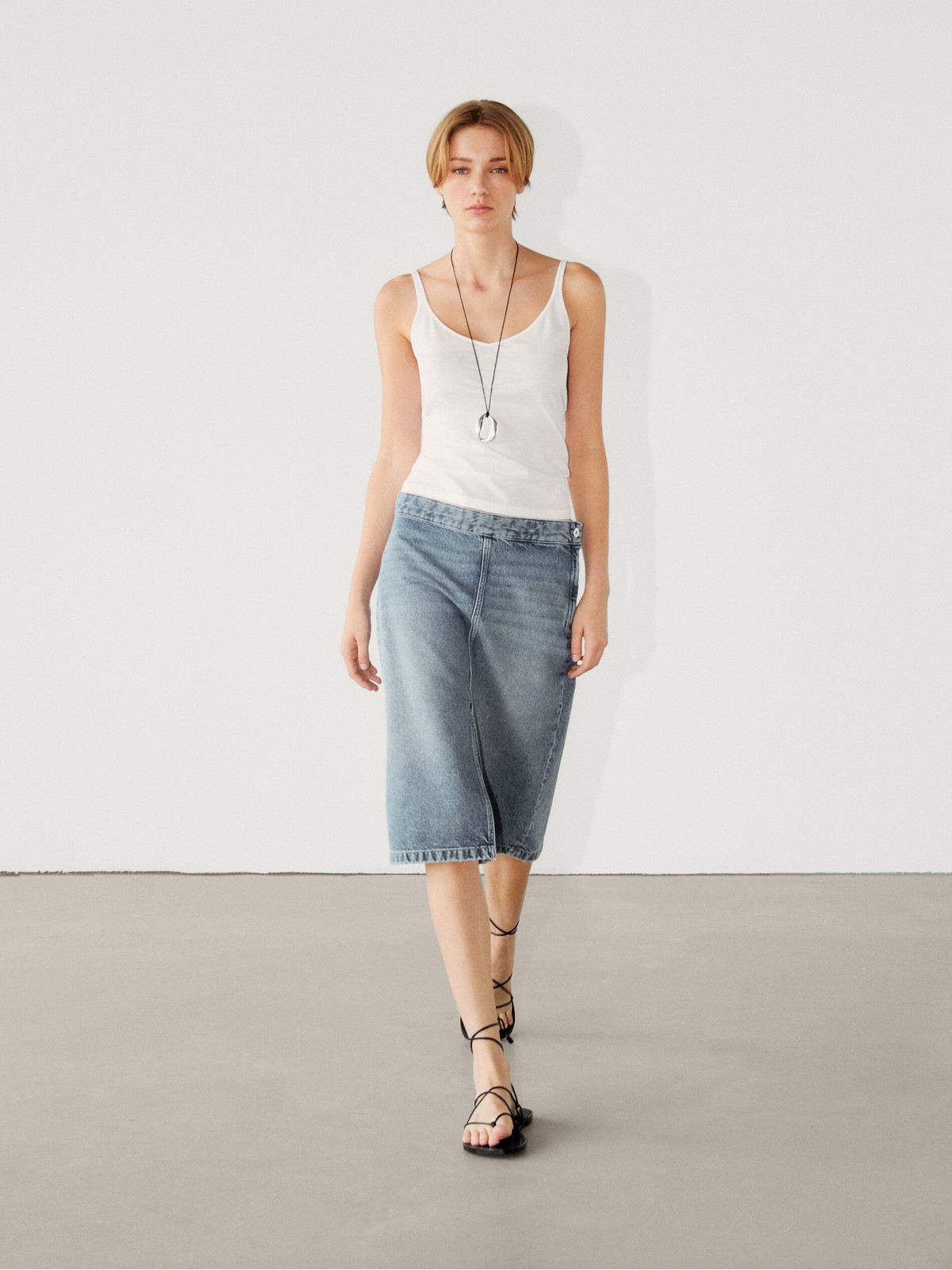 Юбка женская Massimo Dutti 5204/904-I2024 голубая 38 EU, Голубой, 5204/904-I2024
Юбка женская Massimo Dutti 5204/904-I2024 голубая 38 EU, Голубой, 5204/904-I2024