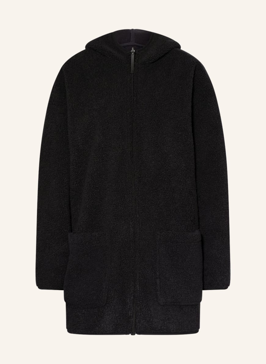 Куртка женская Adidas 1001340497 черная L (доставка из-за рубежа), 1001340497
Куртка женская Adidas 1001340497 черная L (доставка из-за рубежа), 1001340497
