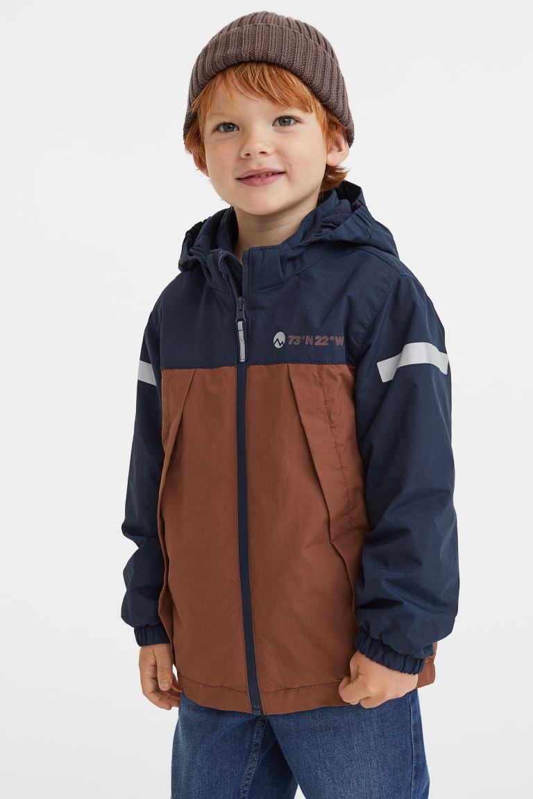 Куртка детская H&M 1065157, темно-синий/темно-коричневый, 98 (доставка из-за рубежа), Синий;коричневый, 1065157
Куртка детская H&M 1065157, темно-синий/темно-коричневый, 98 (доставка из-за рубежа), Синий;коричневый, 1065157
