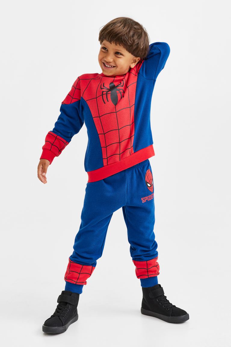Костюм детский H&M 1066358, цвет синий/разноцветный, размер 140 (доставка из-за рубежа), 1066358
Костюм детский H&M 1066358, цвет синий/разноцветный, размер 140 (доставка из-за рубежа), 1066358