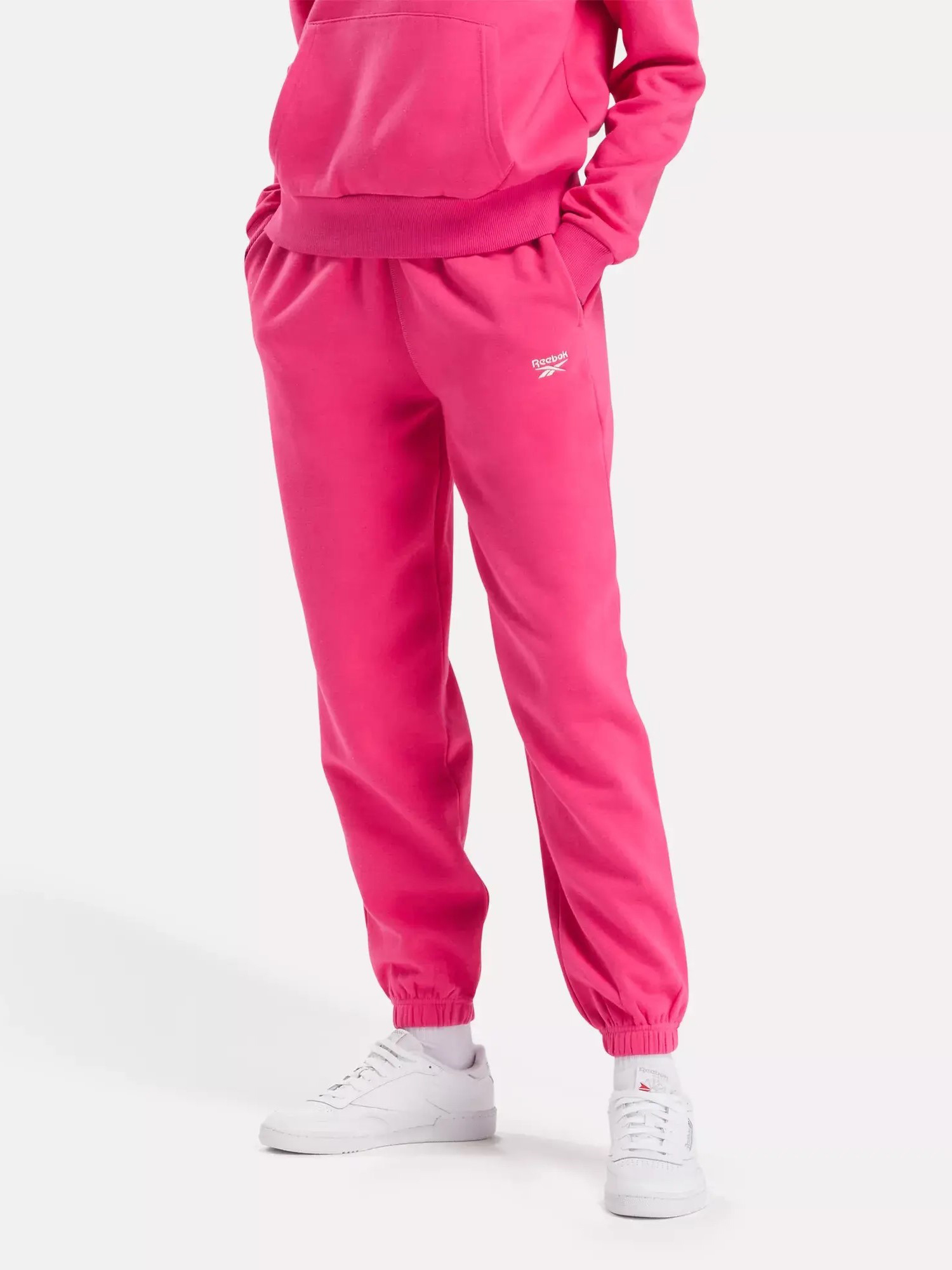 Спортивные брюки женские Reebok Identity Small Logo Fleece Joggers 100205964 розовые XL, Розовый, Identity Small Logo Fleece Joggers
Спортивные брюки женские Reebok Identity Small Logo Fleece Joggers 100205964 розовые XL, Розовый, Identity Small Logo Fleece Joggers