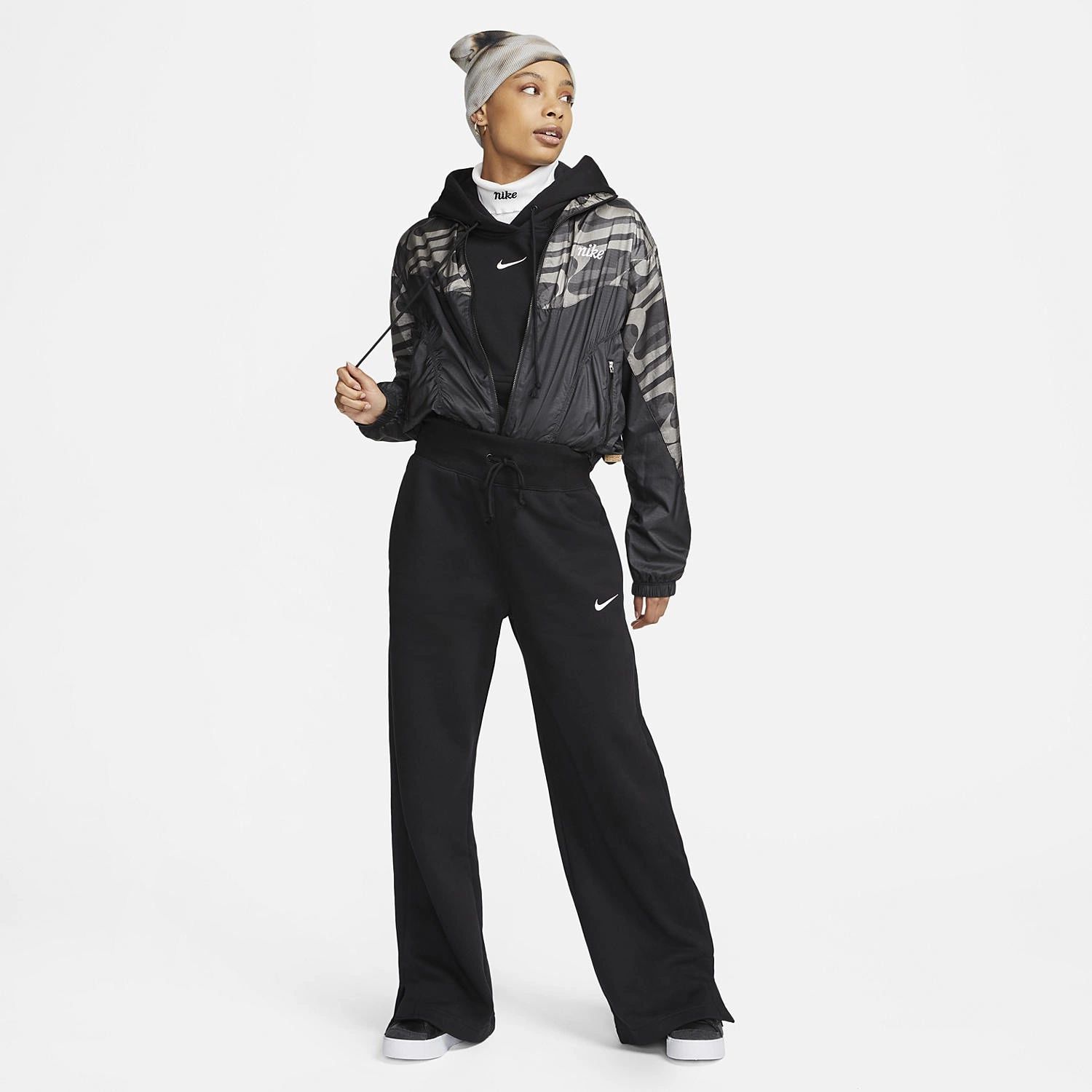 Брюки женские Nike Sportswear Phoenix Fleece DQ5615 черные M, Черный, Sportswear Phoenix Fleece
Брюки женские Nike Sportswear Phoenix Fleece DQ5615 черные M, Черный, Sportswear Phoenix Fleece