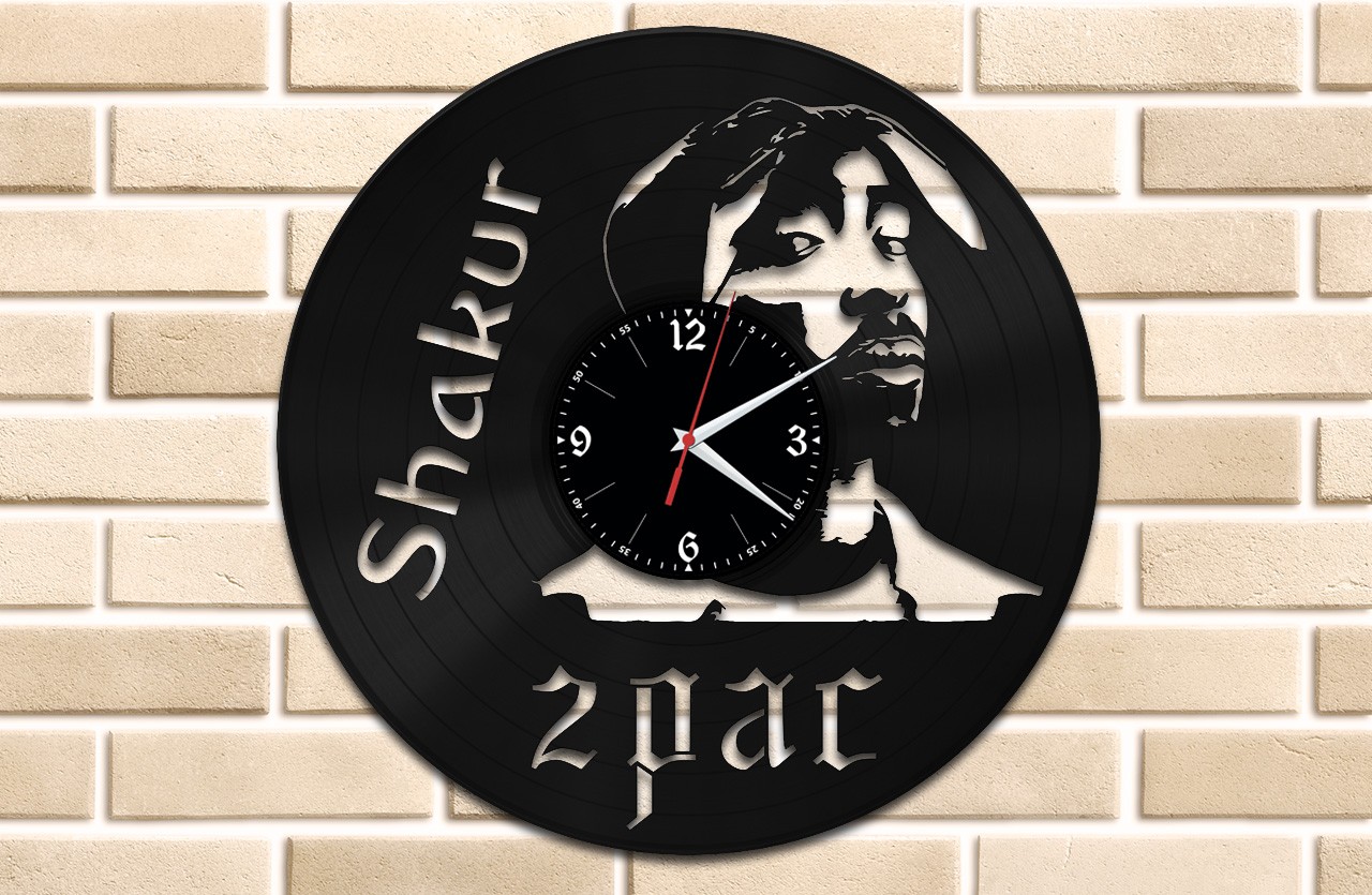 фото Часы из виниловой пластинки (c) vinyllab - 2 pac