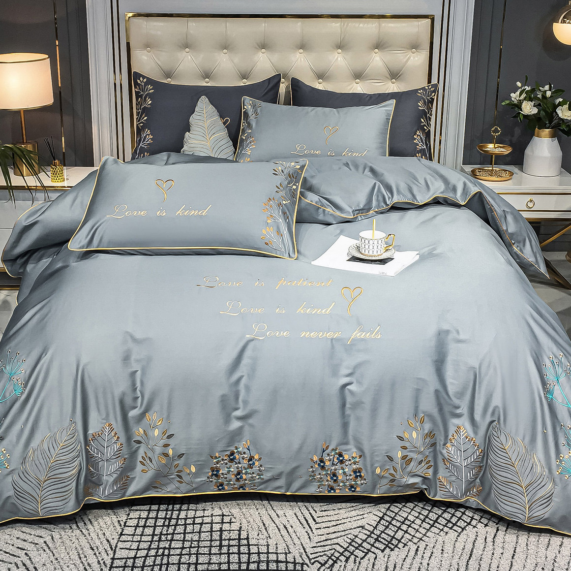 Постельное белье Ситрейд Сатин Гладкокрашеный Вышивка Люкс на резинке DHBR007 (Евро), DHBR007
Постельное белье Ситрейд Сатин Гладкокрашеный Вышивка Люкс на резинке DHBR007 (Евро), DHBR007