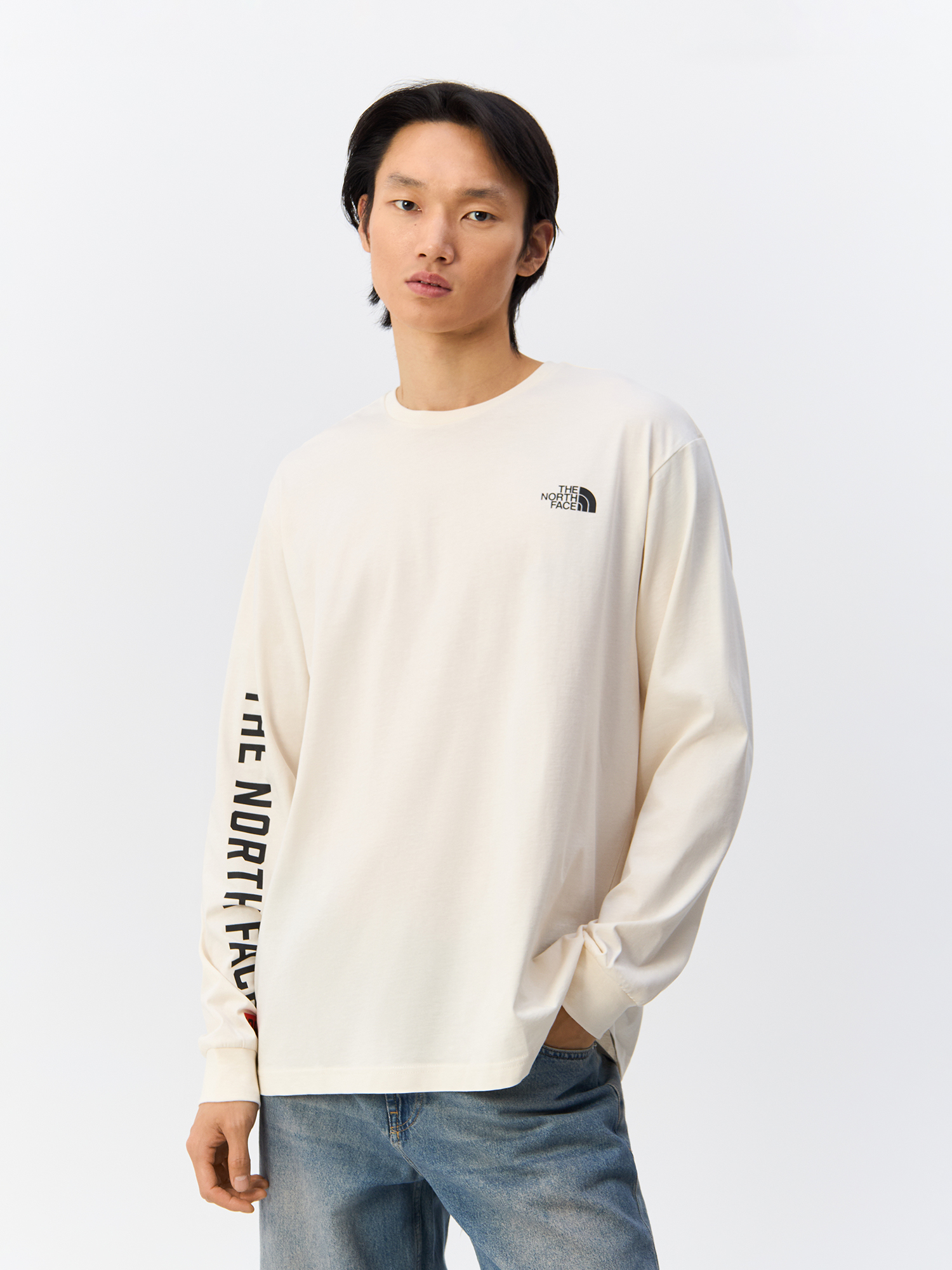 Лонгслив мужской The North Face Varsity Graphic NF0A89DHQLI1 белый XL, Varsity Graphic
Лонгслив мужской The North Face Varsity Graphic NF0A89DHQLI1 белый XL, Varsity Graphic