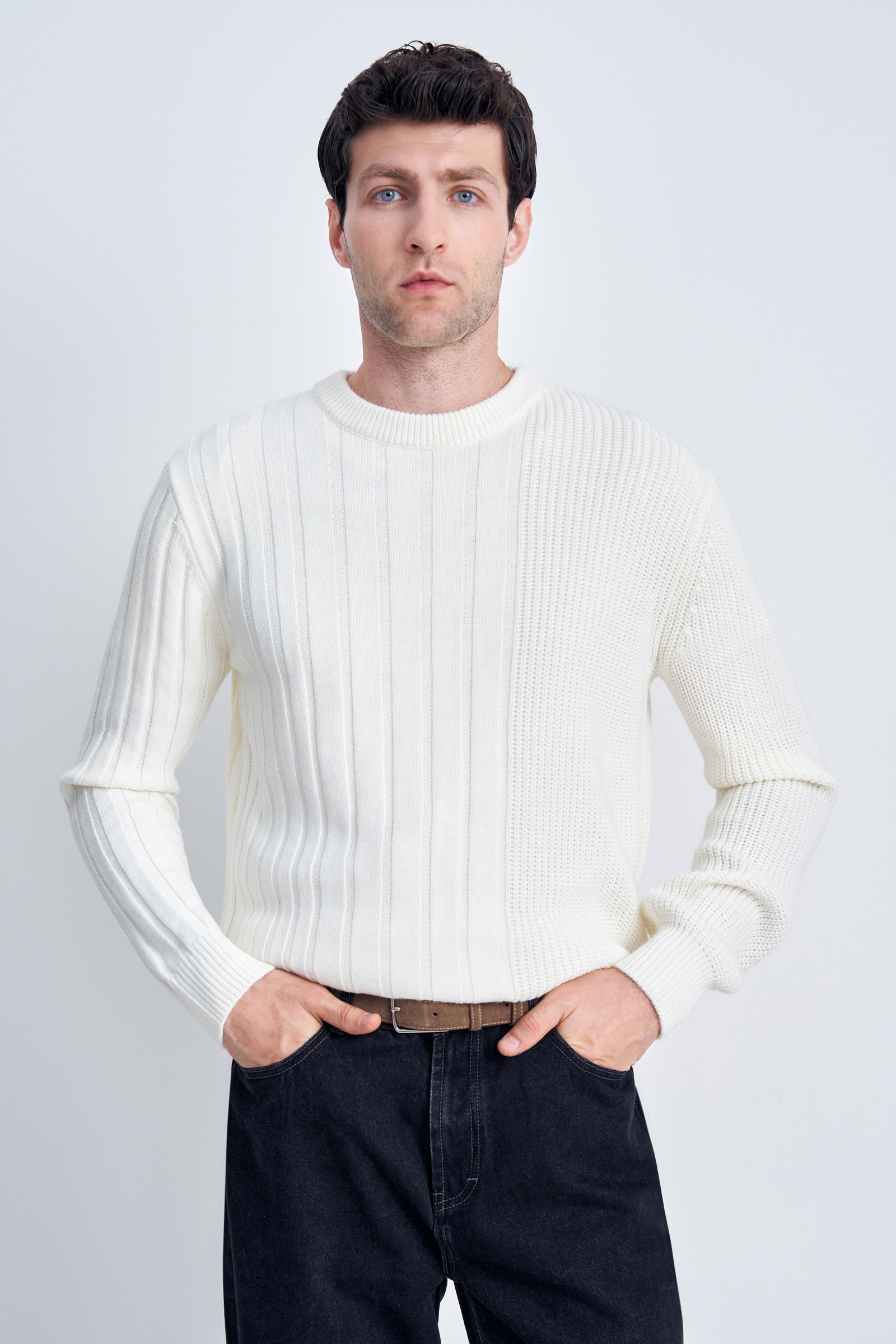 Джемпер мужской Finn Flare FAE21105 белый M, FAE21105 
Джемпер мужской Finn Flare FAE21105 белый M, FAE21105