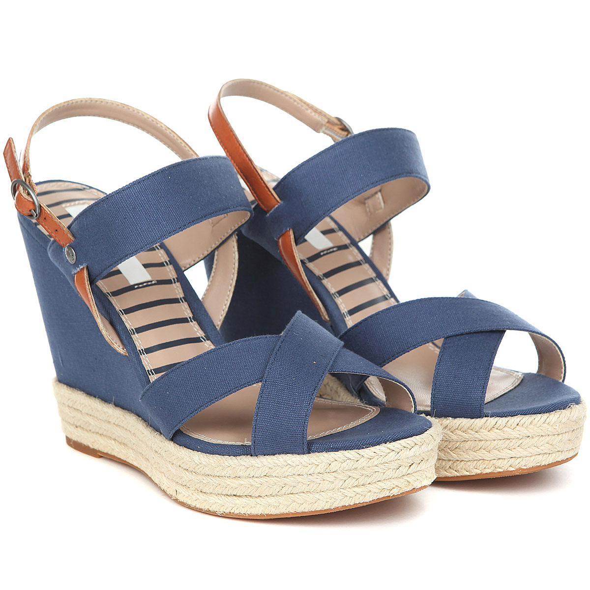 Босоножки женские Pepe Jeans London WALKER PLAIN PLS90269 синие 40 EU, Синий, WALKER PLAIN PLS90269
Босоножки женские Pepe Jeans London WALKER PLAIN PLS90269 синие 40 EU, Синий, WALKER PLAIN PLS90269