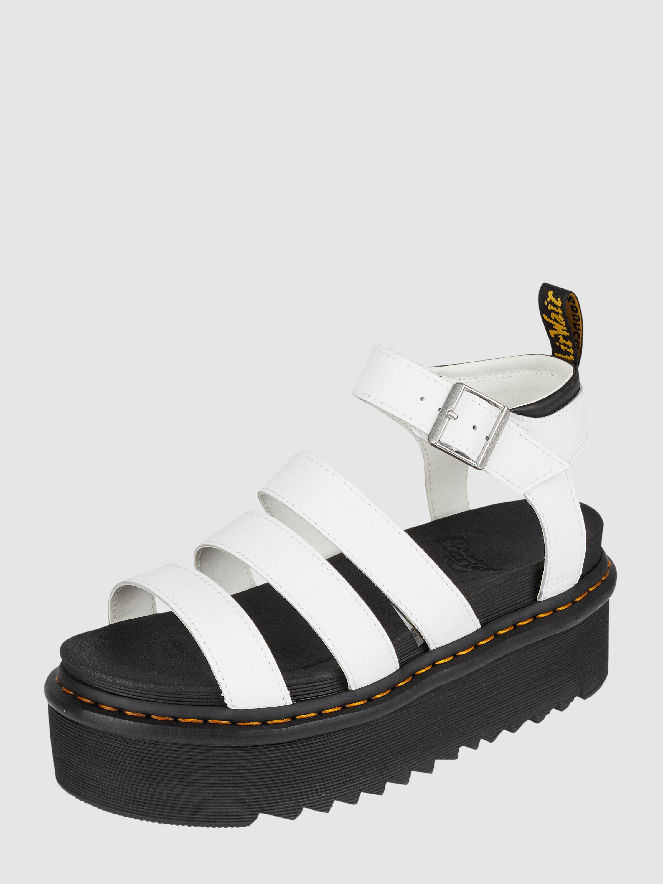 Босоножки женские Dr. Martens 1471574 белые 40 EU (доставка из-за рубежа), Белый, 1471574
Босоножки женские Dr. Martens 1471574 белые 40 EU (доставка из-за рубежа), Белый, 1471574