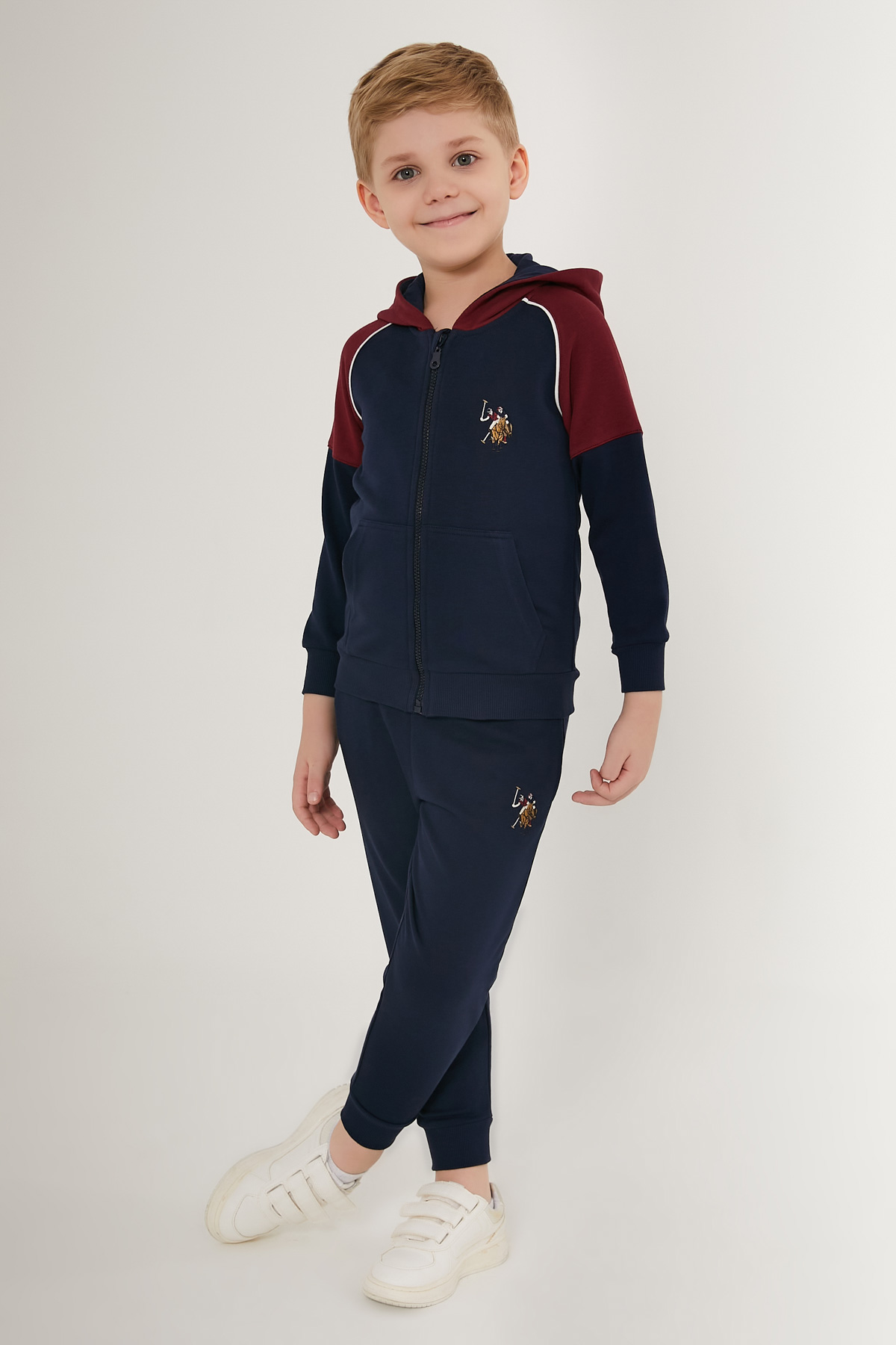 Костюм повседневный US Polo Assn G083SZ0HF0US1538_VR033, темно-синий, 110, G083SZ0HF0US1538_VR033
Костюм повседневный US Polo Assn G083SZ0HF0US1538_VR033, темно-синий, 110, G083SZ0HF0US1538_VR033