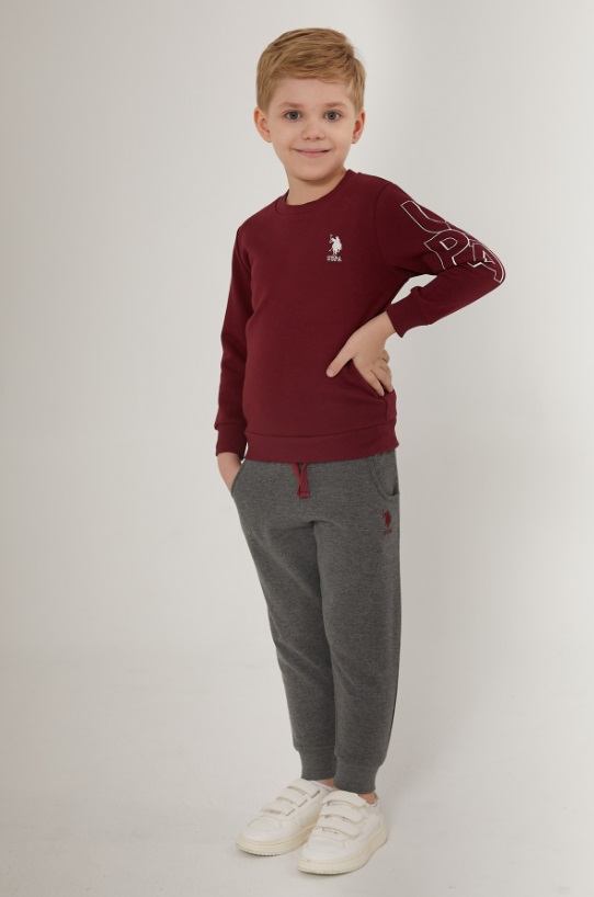 Костюм повседневный US Polo Assn G083SZ0HF0US1558_VR014, бордовый, серый, 110, G083SZ0HF0US1558_VR014
Костюм повседневный US Polo Assn G083SZ0HF0US1558_VR014, бордовый, серый, 110, G083SZ0HF0US1558_VR014