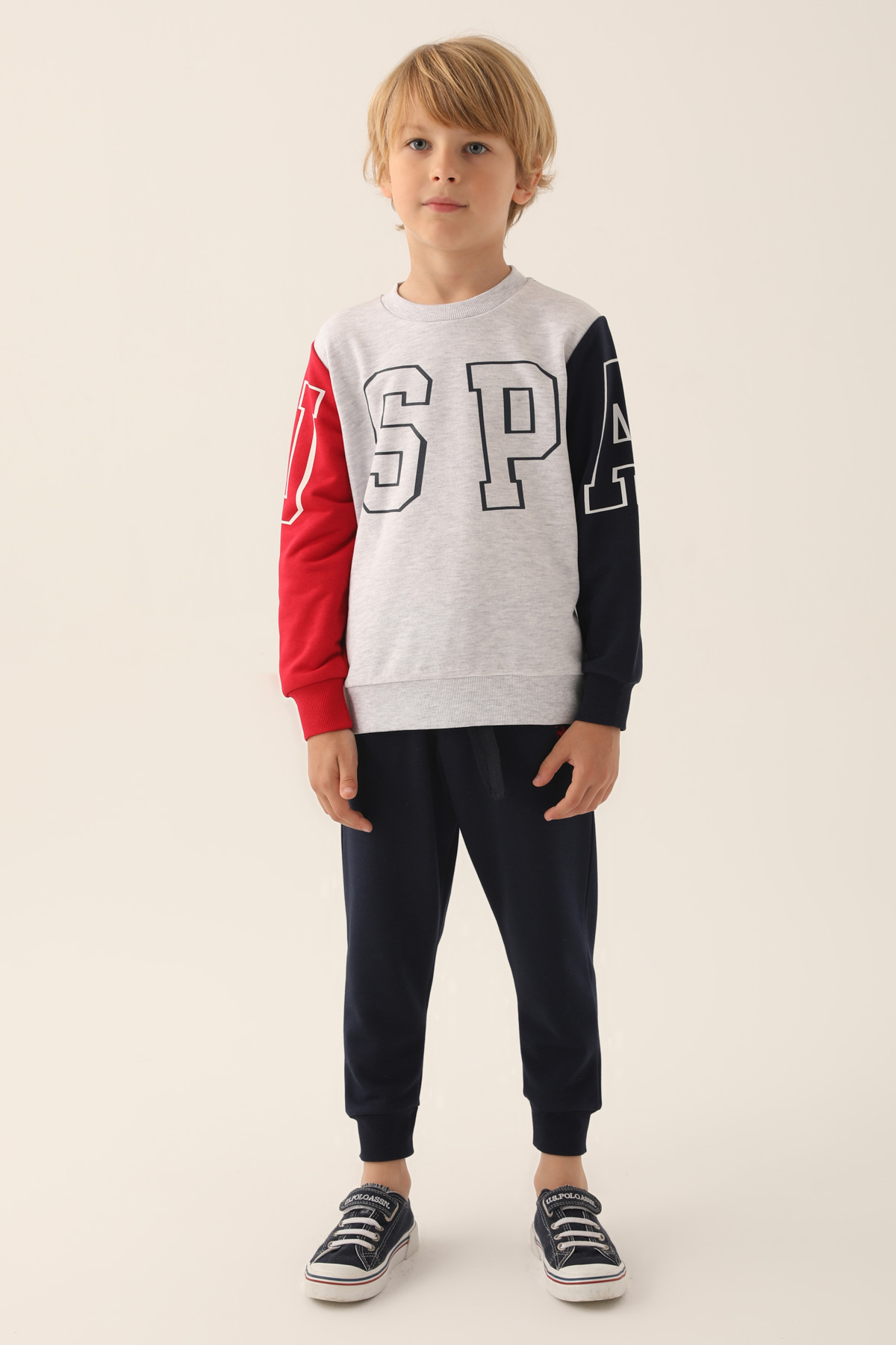 Костюм повседневный US Polo Assn G083SZ0HF0US1575_VR086, темно-синий, серый, 164, G083SZ0HF0US1575_VR086
Костюм повседневный US Polo Assn G083SZ0HF0US1575_VR086, темно-синий, серый, 164, G083SZ0HF0US1575_VR086
