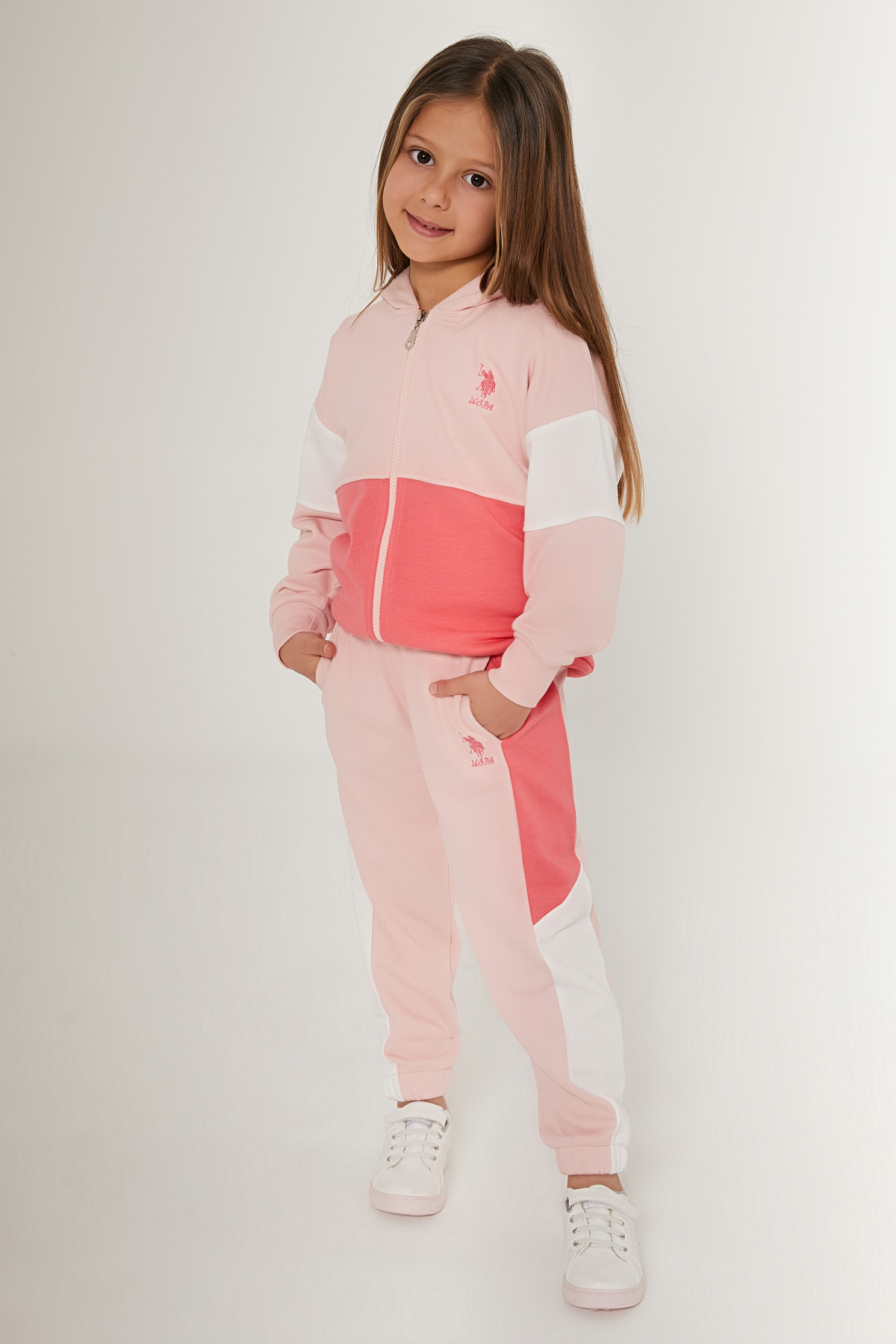 Костюм повседневный US Polo Assn G084SZ0HF0US1600_VR042, розовый, 140, G084SZ0HF0US1600_VR042
Костюм повседневный US Polo Assn G084SZ0HF0US1600_VR042, розовый, 140, G084SZ0HF0US1600_VR042