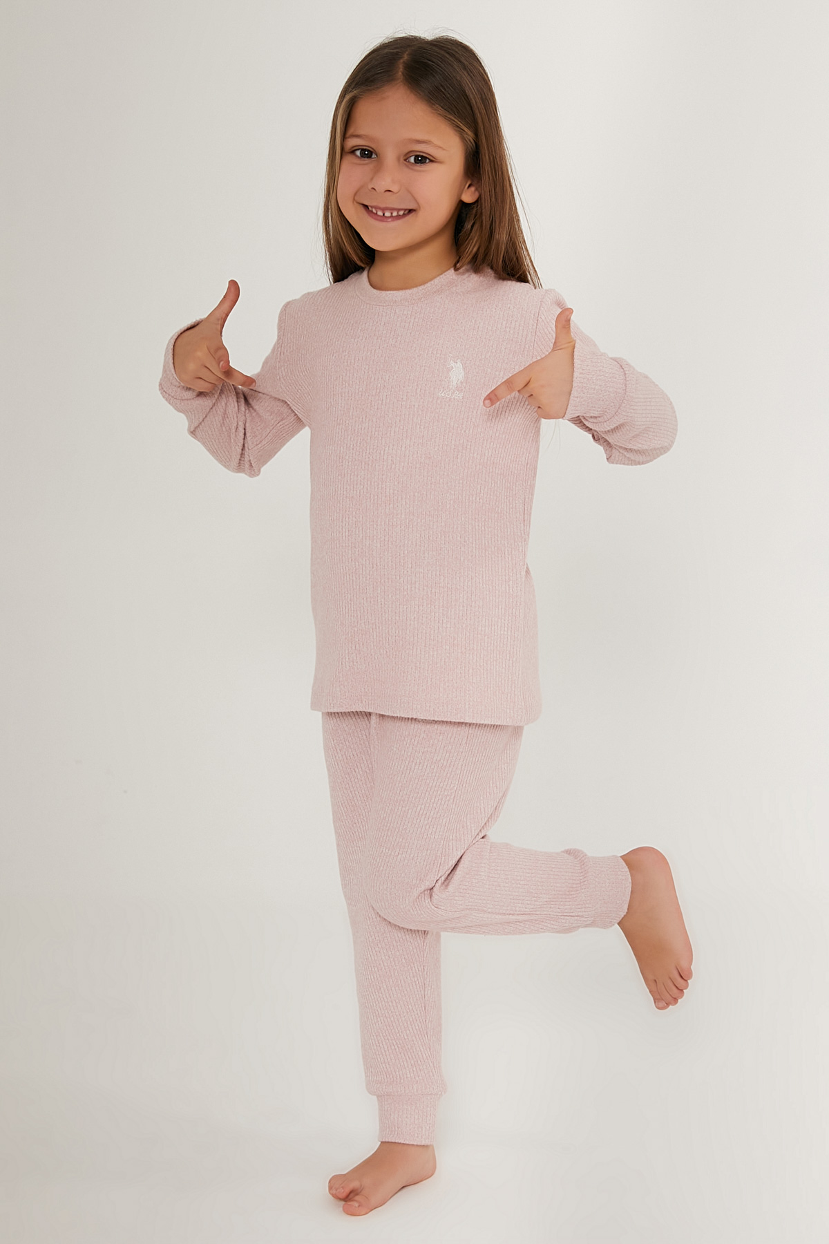 Костюм повседневный US Polo Assn G084SZ0HF0US1640_VR041, светло-розовый, 116, G084SZ0HF0US1640_VR041
Костюм повседневный US Polo Assn G084SZ0HF0US1640_VR041, светло-розовый, 116, G084SZ0HF0US1640_VR041