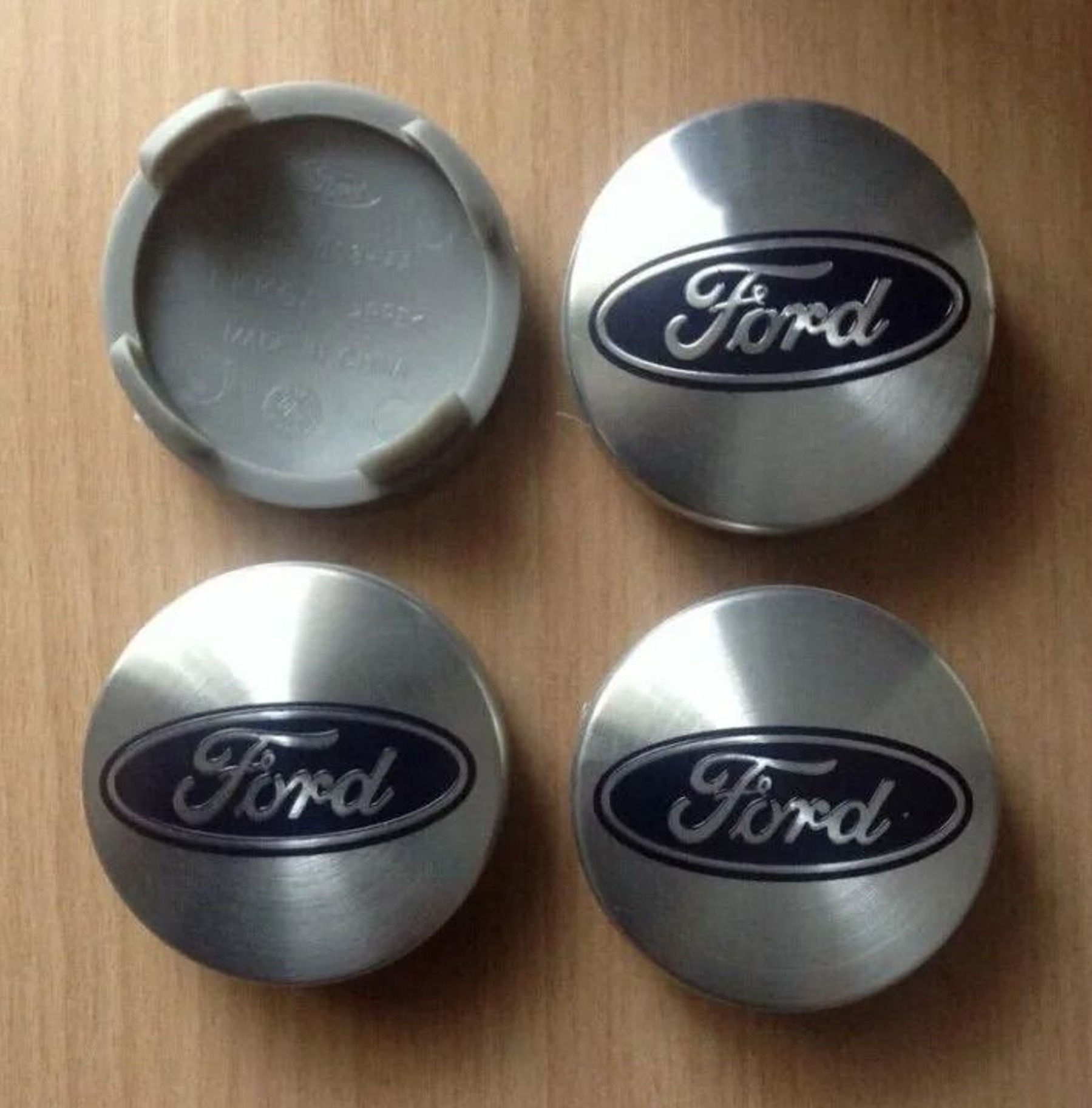 Комплект колпачков ступицы на литые диски Ford 4 шт., Серебристый, Автоаксессуары колпачки
Комплект колпачков ступицы на литые диски Ford 4 шт., Серебристый, Автоаксессуары колпачки