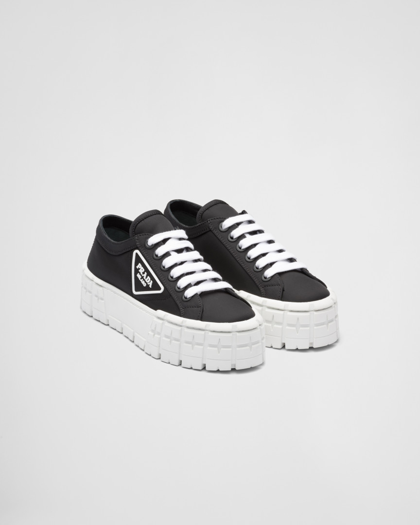 Кеды мужские PRADA 1E260M_3LFX_F0591_F_050 черные 40 EU (доставка из-за рубежа), 1E260M_3LFX_F0591_F_050
Кеды мужские PRADA 1E260M_3LFX_F0591_F_050 черные 40 EU (доставка из-за рубежа), 1E260M_3LFX_F0591_F_050