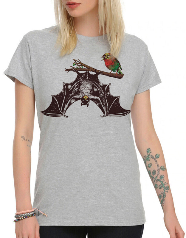 Футболка женская Dream Shirts Летучая мышь и Робин Женская BAT-4358961 серая XS, Летучая мышь и Робин Женская BAT-4358961
Футболка женская Dream Shirts Летучая мышь и Робин Женская BAT-4358961 серая XS, Летучая мышь и Робин Женская BAT-4358961