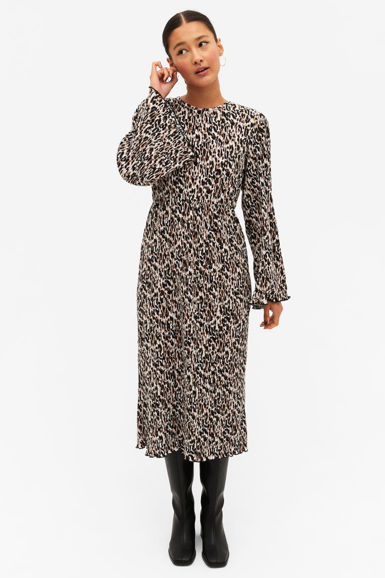 Платье женское Monki 1109741002 разноцветное M (доставка из-за рубежа), 1109741002
Платье женское Monki 1109741002 разноцветное M (доставка из-за рубежа), 1109741002