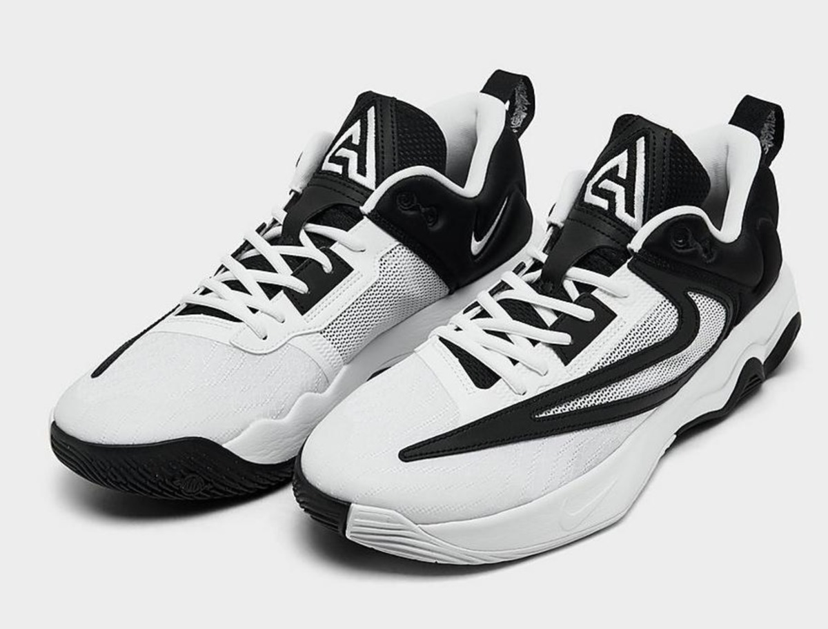 Кроссовки мужские Nike GIANNIS IMMORTALITY 3 белые 13 US, Белый, GIANNIS IMMORTALITY 3
Кроссовки мужские Nike GIANNIS IMMORTALITY 3 белые 13 US, Белый, GIANNIS IMMORTALITY 3
