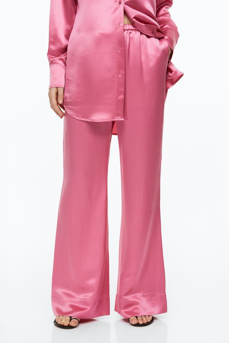 Брюки женские H&M 1114502001 розовые 46 EU (доставка из-за рубежа), Розовый, 1114502001
Брюки женские H&M 1114502001 розовые 46 EU (доставка из-за рубежа), Розовый, 1114502001