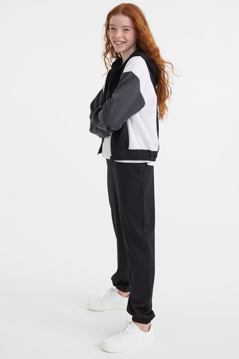 Костюм детский H&M 1088496, цвет черный/разноцветный, размер 146 (доставка из-за рубежа), 1088496
Костюм детский H&M 1088496, цвет черный/разноцветный, размер 146 (доставка из-за рубежа), 1088496