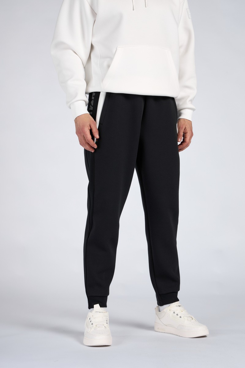 Спортивные брюки мужские Anta 852418326 ICONIC A-STRETCHY SHAPE черные S, Черный, 852418326 ICONIC A-STRETCHY SHAPE
Спортивные брюки мужские Anta 852418326 ICONIC A-STRETCHY SHAPE черные S, Черный, 852418326 ICONIC A-STRETCHY SHAPE