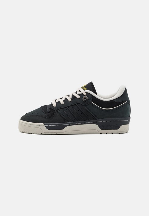 Кеды женские Adidas Originals Rivalry 86 Unisex черные 37 1/3 EU (доставка из-за рубежа), Черный, Rivalry 86 Unisex
Кеды женские Adidas Originals Rivalry 86 Unisex черные 37 1/3 EU (доставка из-за рубежа), Черный, Rivalry 86 Unisex