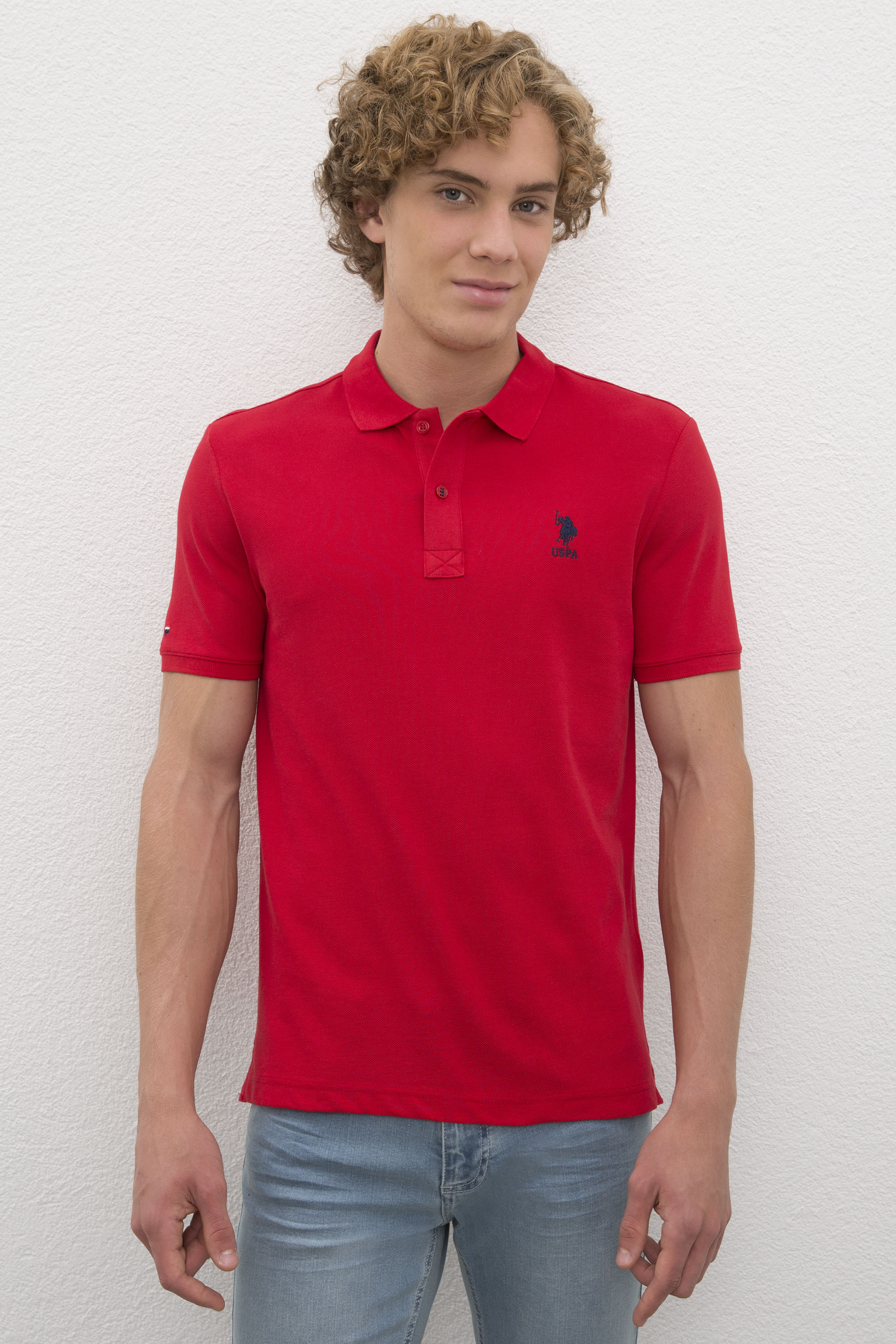Футболка мужская U.S. POLO Assn. G081SZ0110TP04IY020 красная M, Красный, G081SZ0110TP04IY020
Футболка мужская U.S. POLO Assn. G081SZ0110TP04IY020 красная M, Красный, G081SZ0110TP04IY020