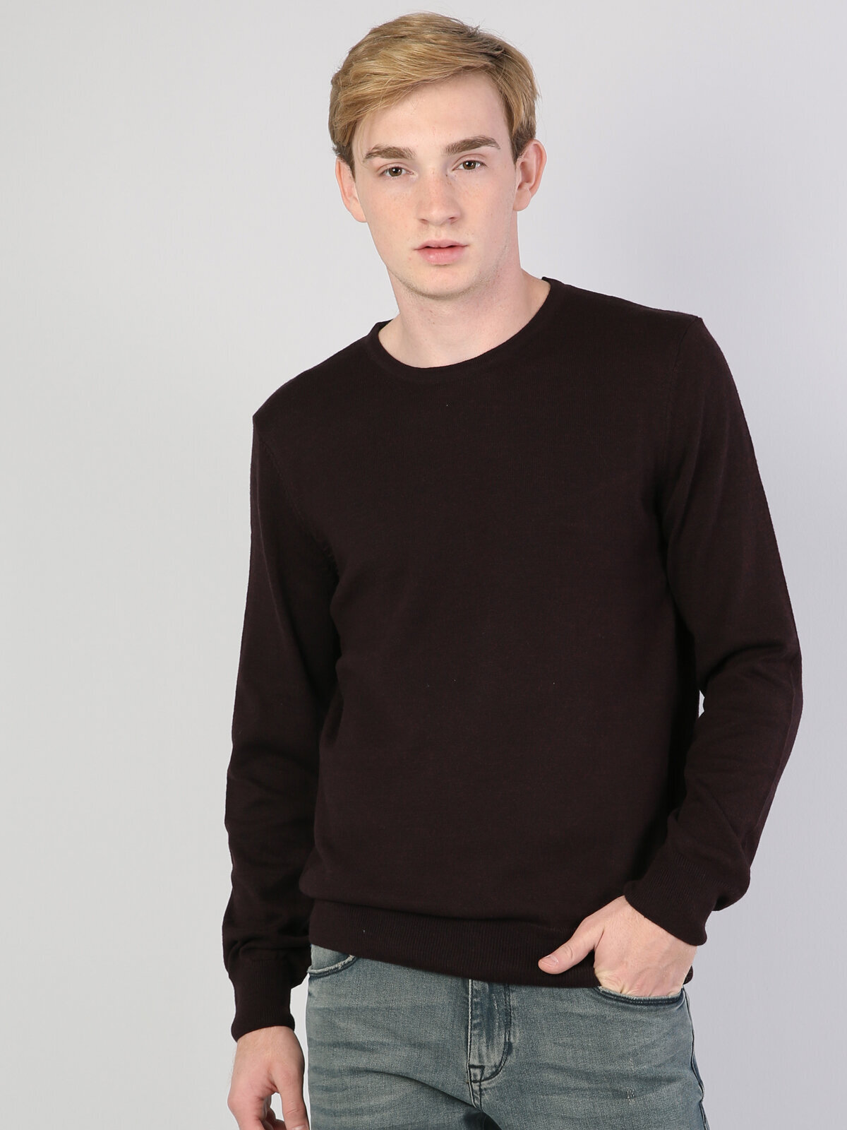 Джемпер мужской Colins CL1023186_q1.v1BR бордовый S, CL1023186_q1.v1BR
Джемпер мужской Colins CL1023186_q1.v1BR бордовый S, CL1023186_q1.v1BR