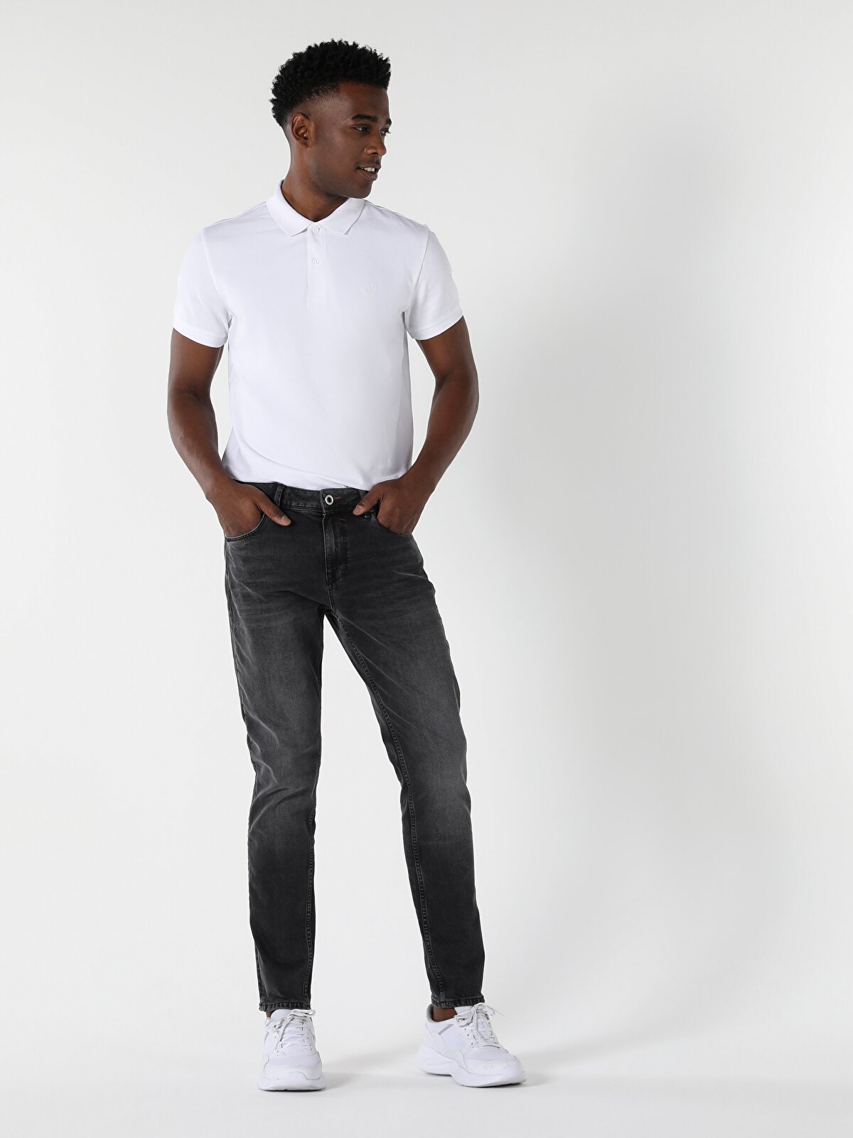 Футболка мужская Colins CLTKTTSHM0766200_q1.v1 белая XXL, Белый, CLTKTTSHM0766200_q1.v1
Футболка мужская Colins CLTKTTSHM0766200_q1.v1 белая XXL, Белый, CLTKTTSHM0766200_q1.v1