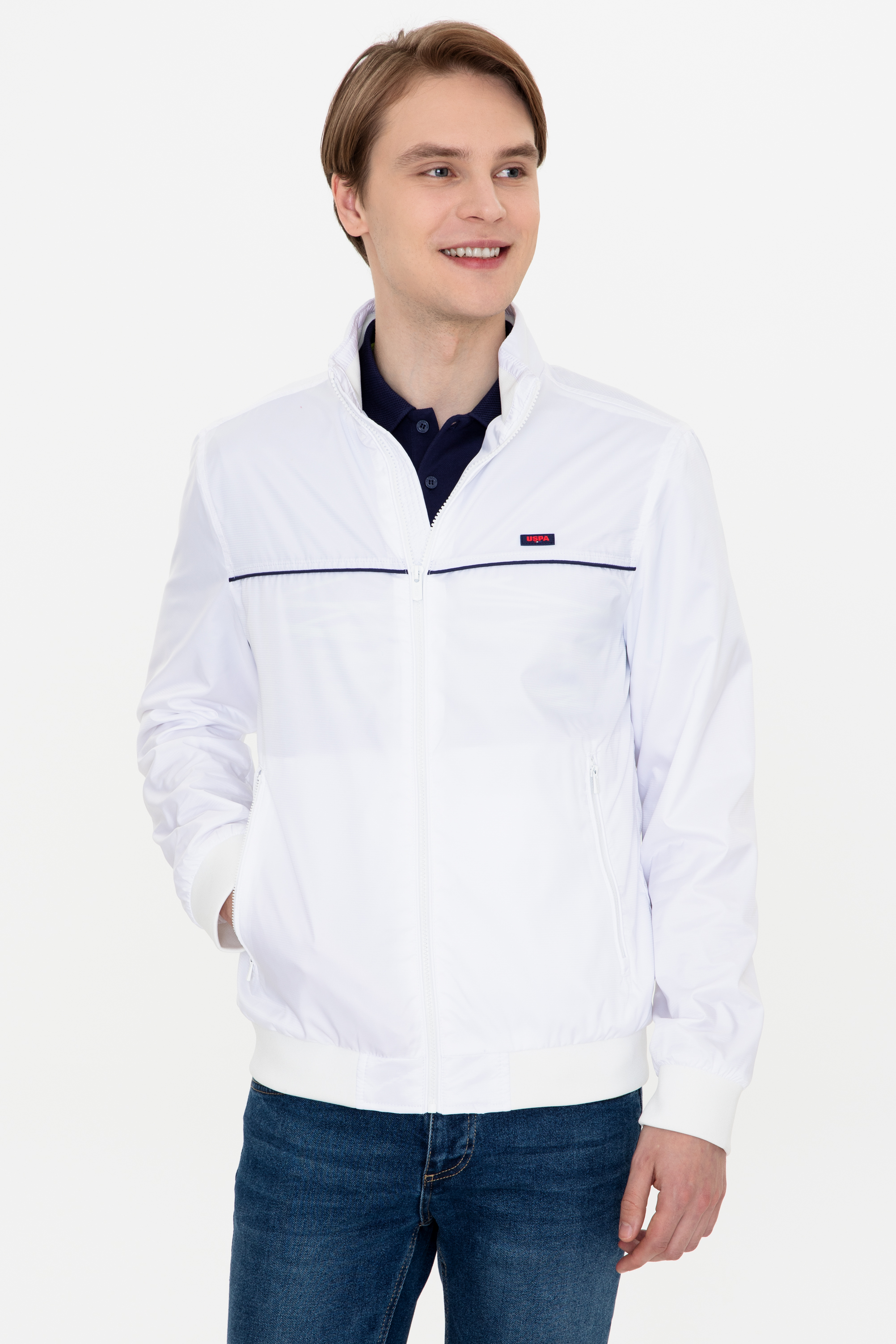 Бомбер мужской U.S. POLO Assn. G081SZ0MS0AKSU22Y_VR013_48 белый 48 RU, G081SZ0MS0AKSU22Y
Бомбер мужской U.S. POLO Assn. G081SZ0MS0AKSU22Y_VR013_48 белый 48 RU, G081SZ0MS0AKSU22Y