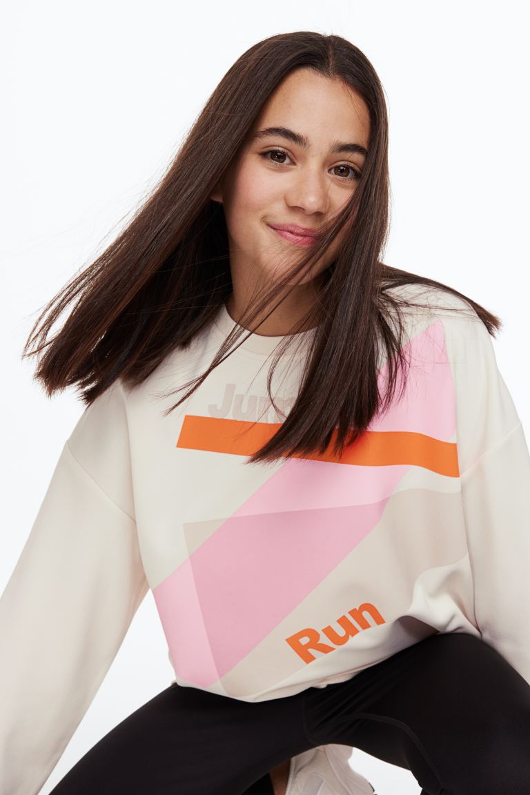 Свитшот детский H&M 1120635, цвет кремовый/разноцветный, размер 98 (доставка из-за рубежа), 1120635
Свитшот детский H&M 1120635, цвет кремовый/разноцветный, размер 98 (доставка из-за рубежа), 1120635