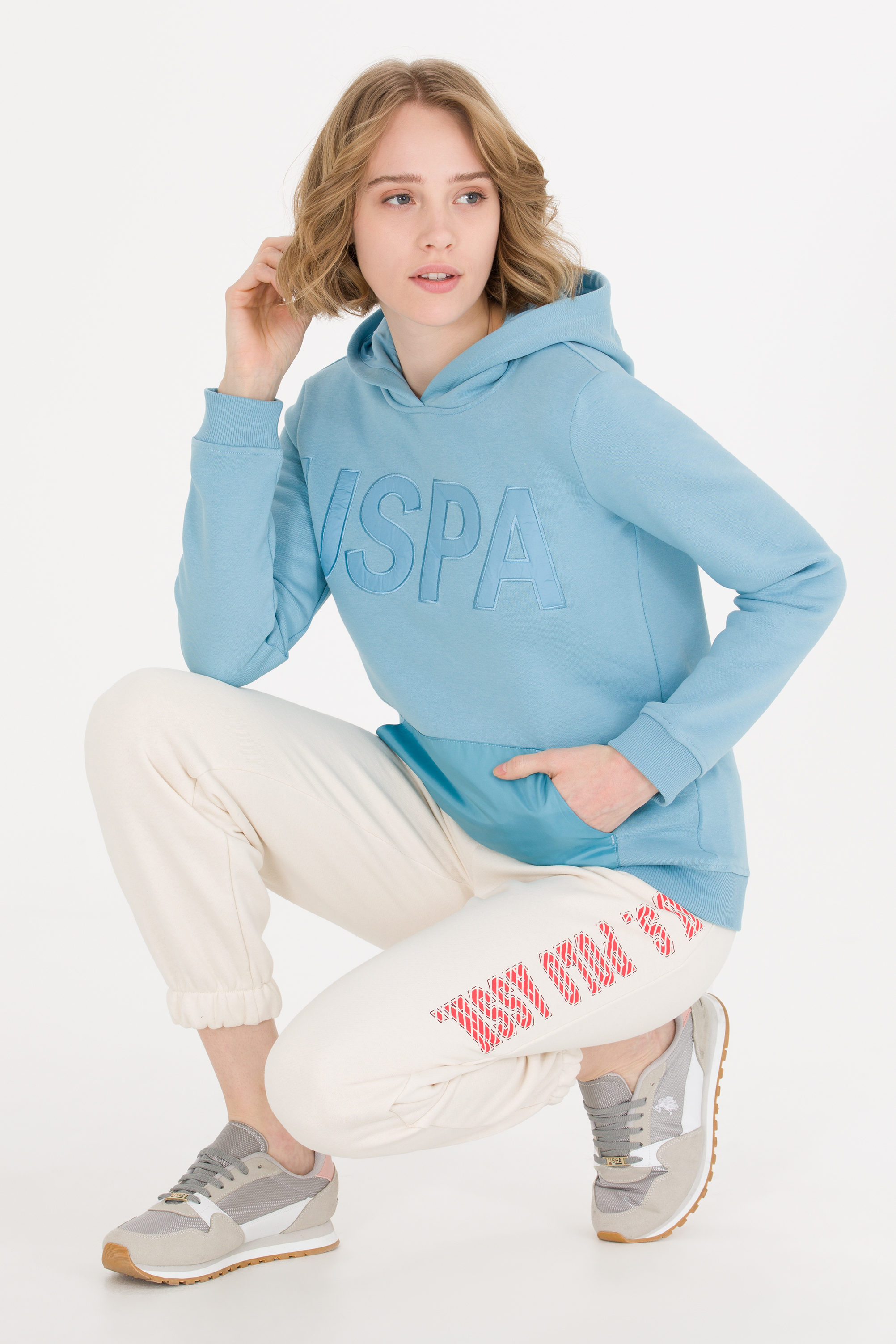 Худи женское U.S. POLO Assn. G082SZ0820VIZMO-SK022 голубое S, Голубой, G082SZ0820VIZMO-SK022
Худи женское U.S. POLO Assn. G082SZ0820VIZMO-SK022 голубое S, Голубой, G082SZ0820VIZMO-SK022