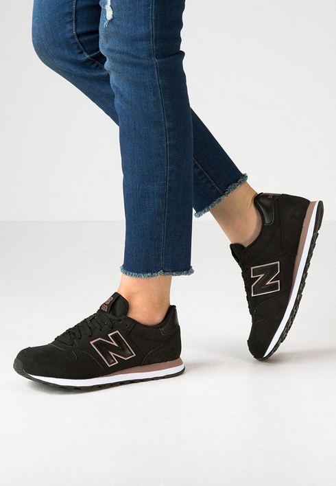 Кроссовки женские New Balance Gw500 черные 35 EU (доставка из-за рубежа), Черный, Gw500
Кроссовки женские New Balance Gw500 черные 35 EU (доставка из-за рубежа), Черный, Gw500