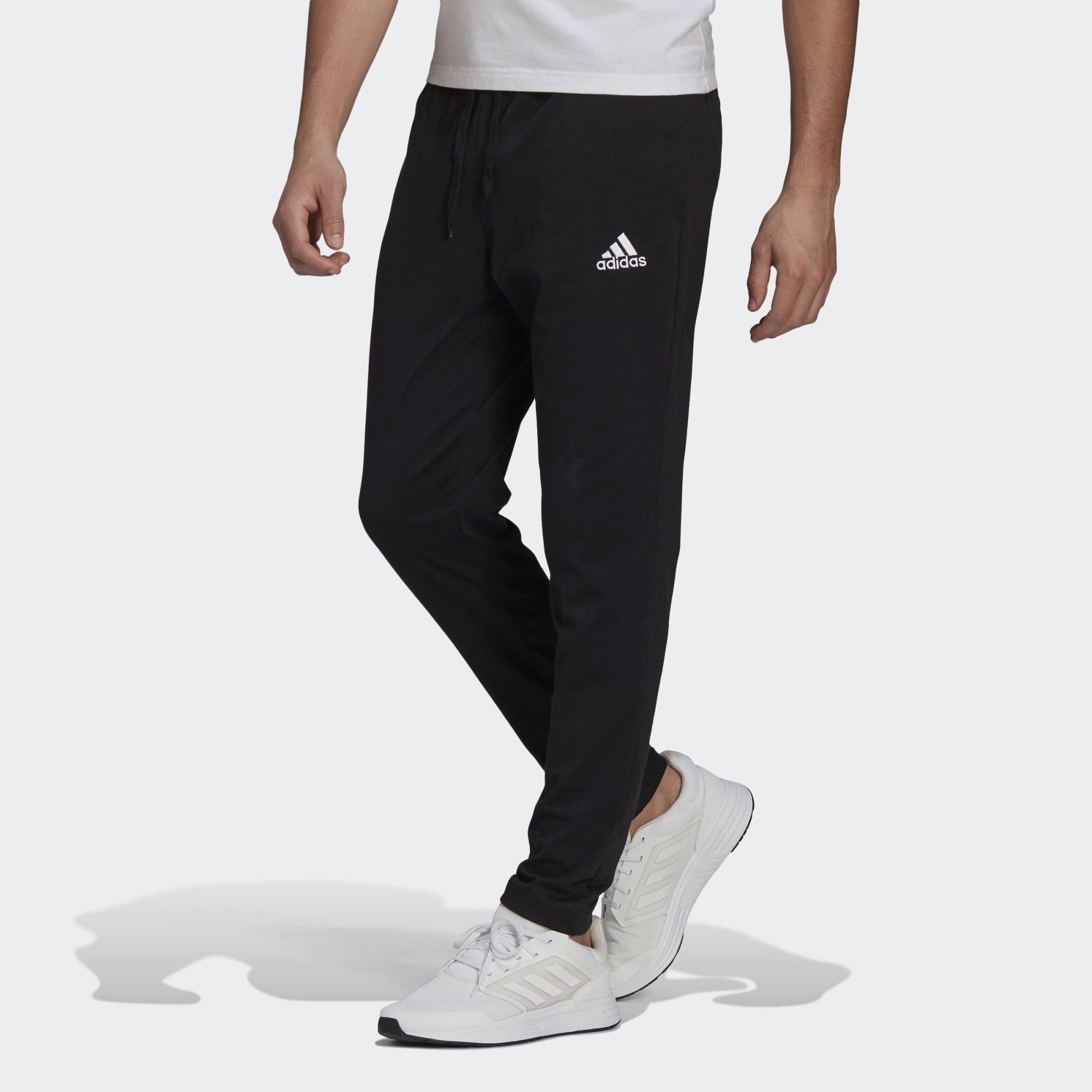Спортивные брюки мужские Adidas Performance Essentials Tapered черные XL, Performance Essentials Tapered
Спортивные брюки мужские Adidas Performance Essentials Tapered черные XL, Performance Essentials Tapered