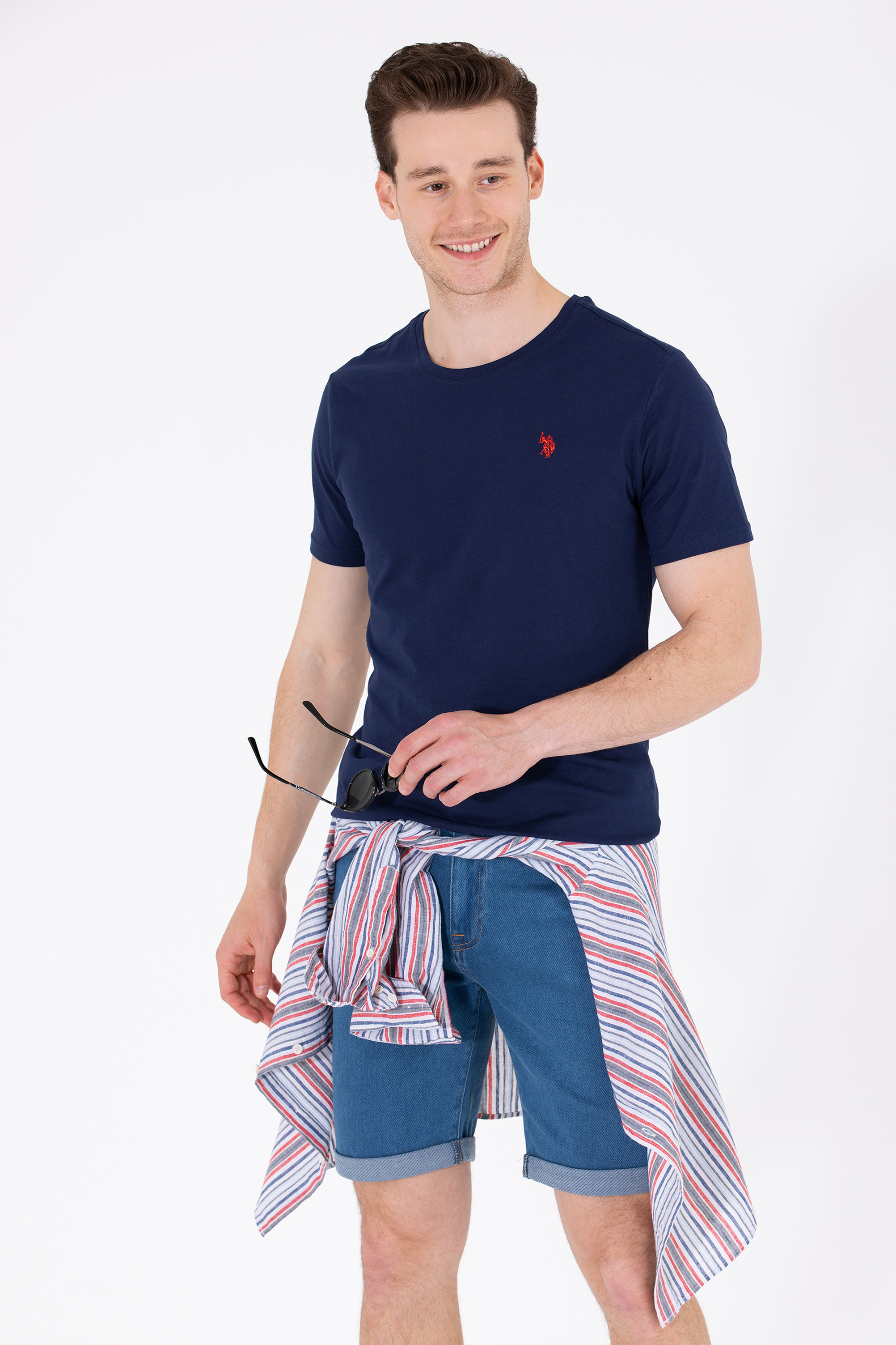 Футболка мужская U.S. POLO Assn. G081SZ0110TS01IY023 синяя L, Синий, G081SZ0110TS01IY023
Футболка мужская U.S. POLO Assn. G081SZ0110TS01IY023 синяя L, Синий, G081SZ0110TS01IY023
