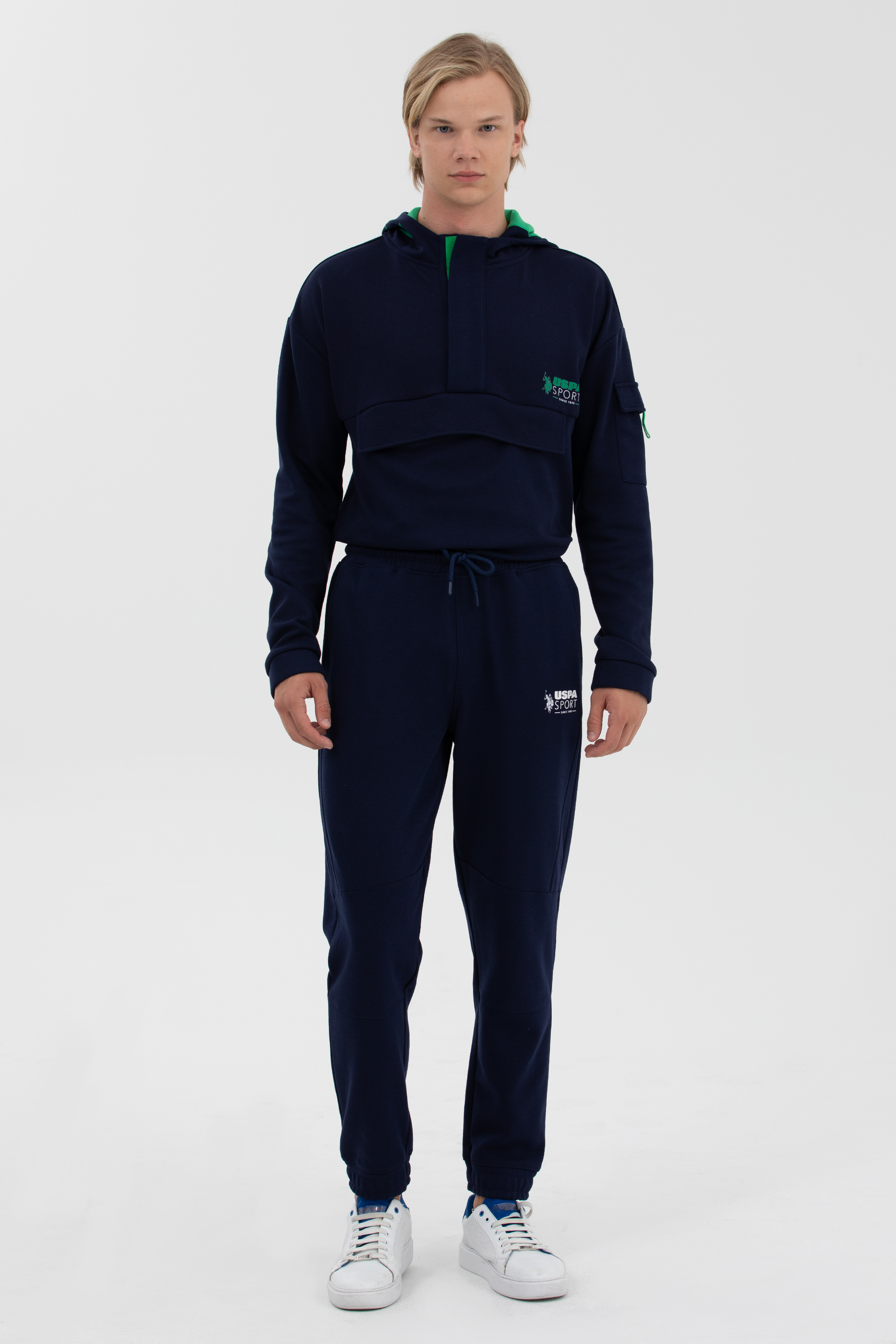 Спортивные брюки мужские U.S. POLO Assn. G081SZ0OP0RC-RABAT синие 2XL, Синий, G081SZ0OP0RC-RABAT
Спортивные брюки мужские U.S. POLO Assn. G081SZ0OP0RC-RABAT синие 2XL, Синий, G081SZ0OP0RC-RABAT