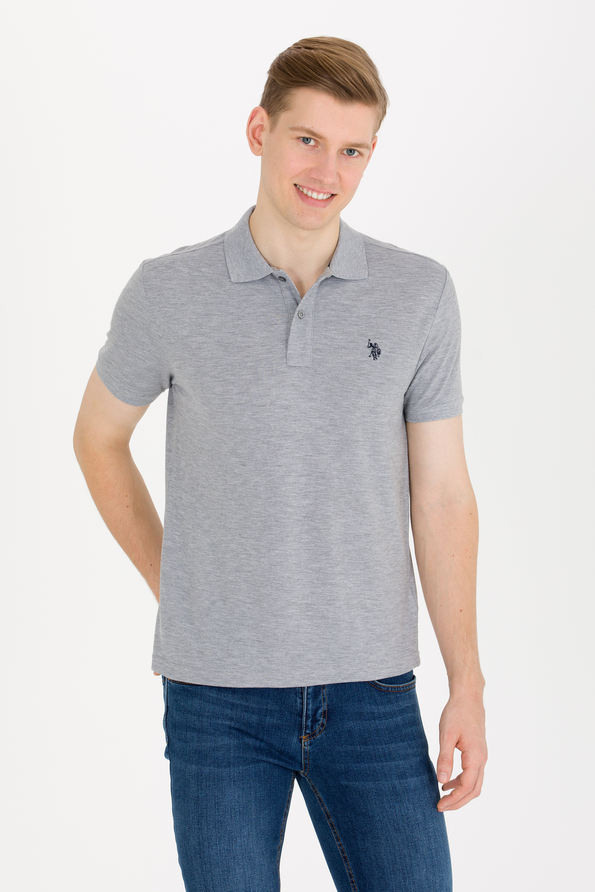 Футболка мужская U.S. POLO Assn. G081GL0110GTP04IY023 серая XS, Серый, G081GL0110GTP04IY023
Футболка мужская U.S. POLO Assn. G081GL0110GTP04IY023 серая XS, Серый, G081GL0110GTP04IY023