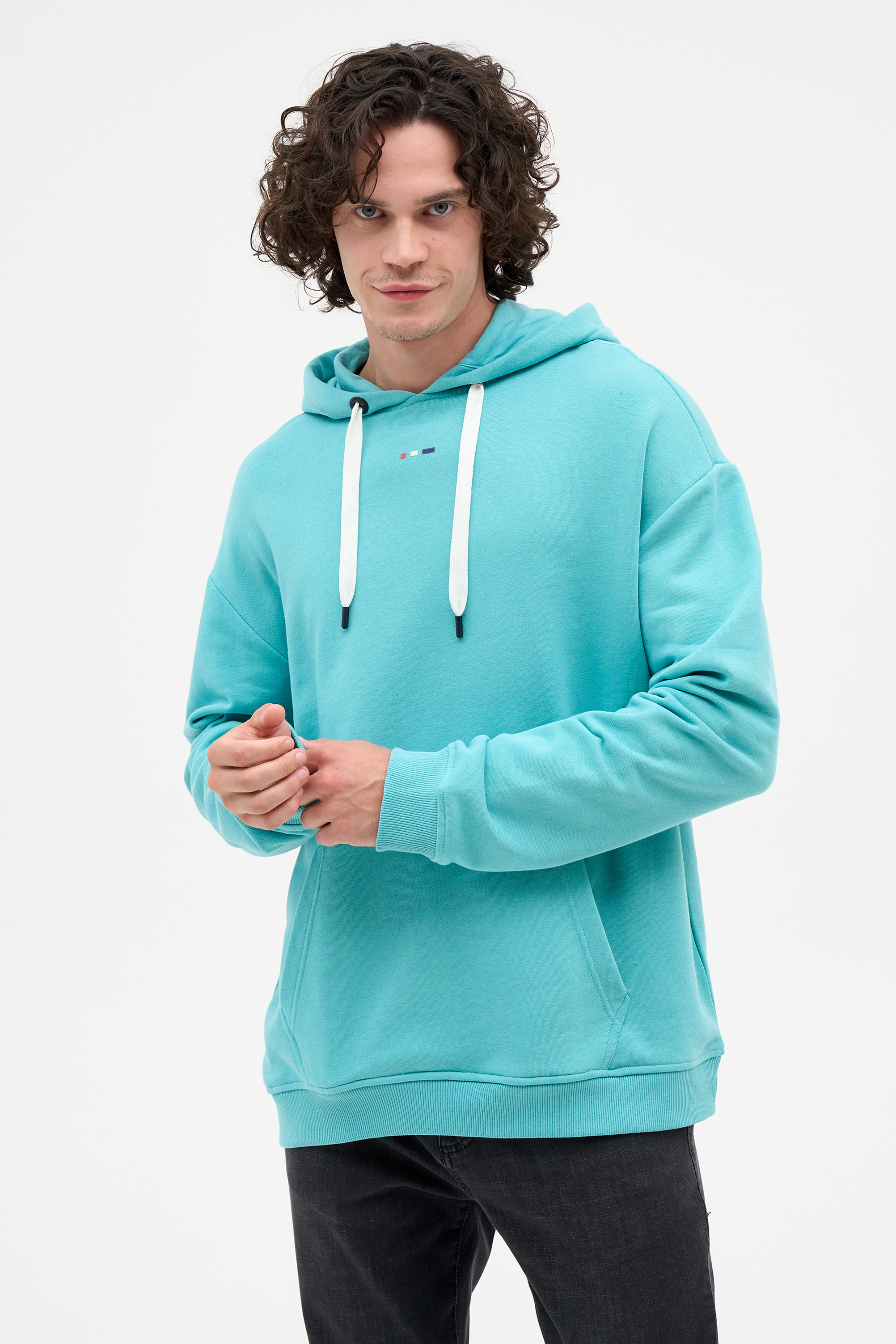 Худи мужское U.S. POLO Assn. G081SZ0820ZUTSAR-R бирюзовое S, Бирюзовый, G081SZ0820ZUTSAR-R
Худи мужское U.S. POLO Assn. G081SZ0820ZUTSAR-R бирюзовое S, Бирюзовый, G081SZ0820ZUTSAR-R