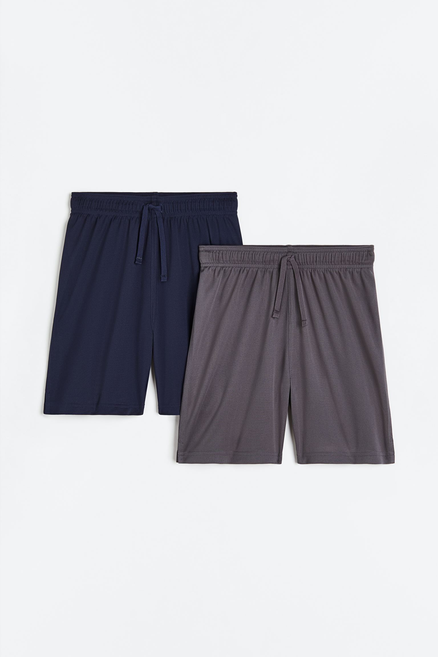 Шорты детские 2 штуки H&M 103546200, темно-синий/темно-серый, 98 (доставка из-за рубежа), Синий;серый, 103546200
Шорты детские 2 штуки H&M 103546200, темно-синий/темно-серый, 98 (доставка из-за рубежа), Синий;серый, 103546200