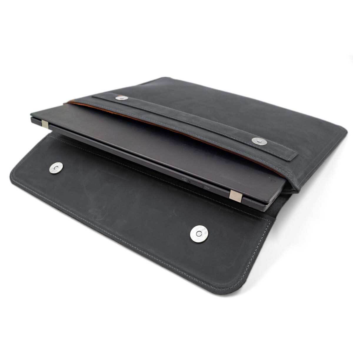 Чехол для ноутбука унисекс J. Audmorr Newport Crazy Horse TR 13,6" черный, Newport Crazy Horse TR
Чехол для ноутбука унисекс J. Audmorr Newport Crazy Horse TR 13,6" черный, Newport Crazy Horse TR