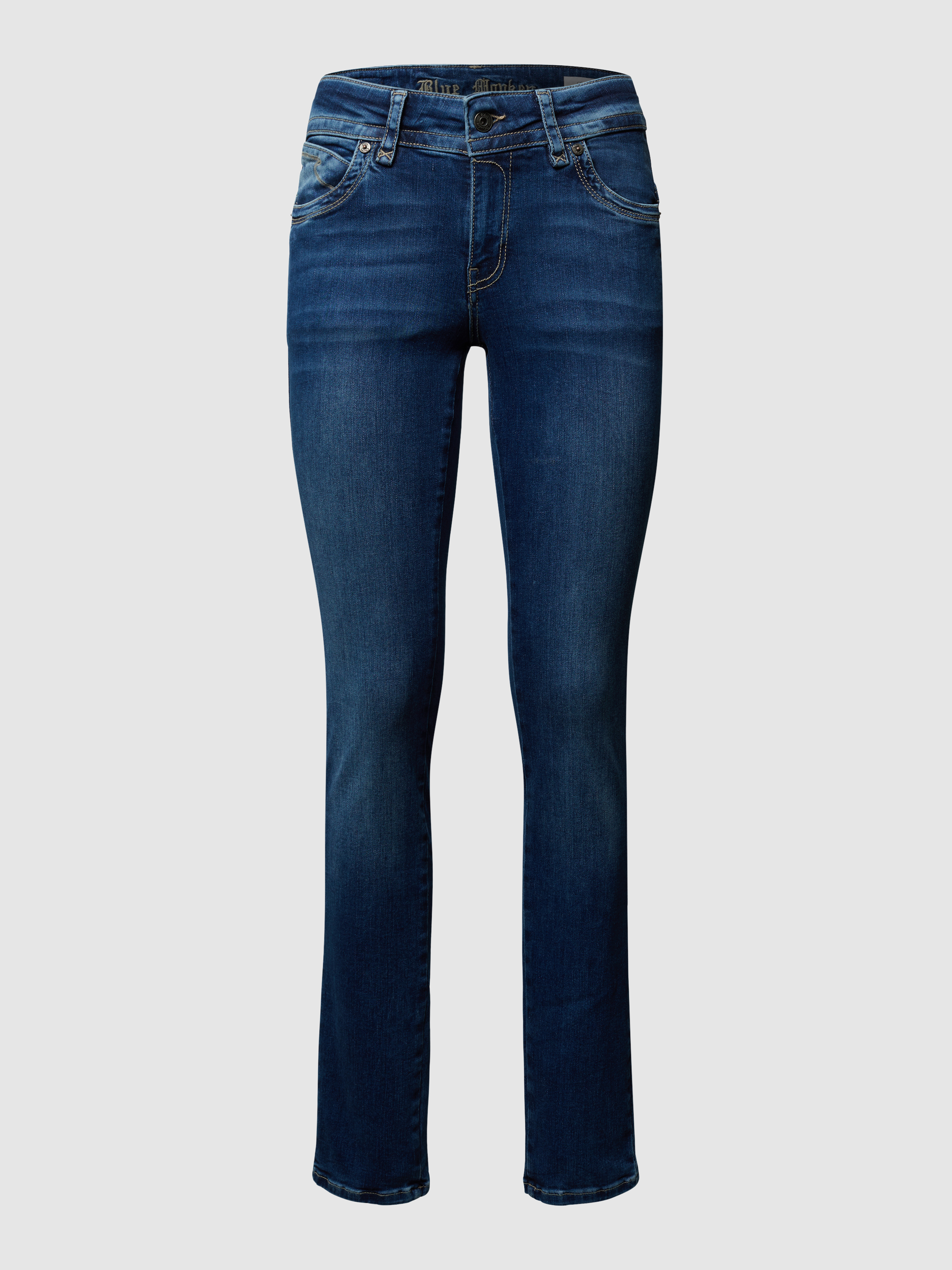 Джинсы женские Blue Monkey 1097739 синие 31/30 (доставка из-за рубежа), Синий, 1097739
Джинсы женские Blue Monkey 1097739 синие 31/30 (доставка из-за рубежа), Синий, 1097739