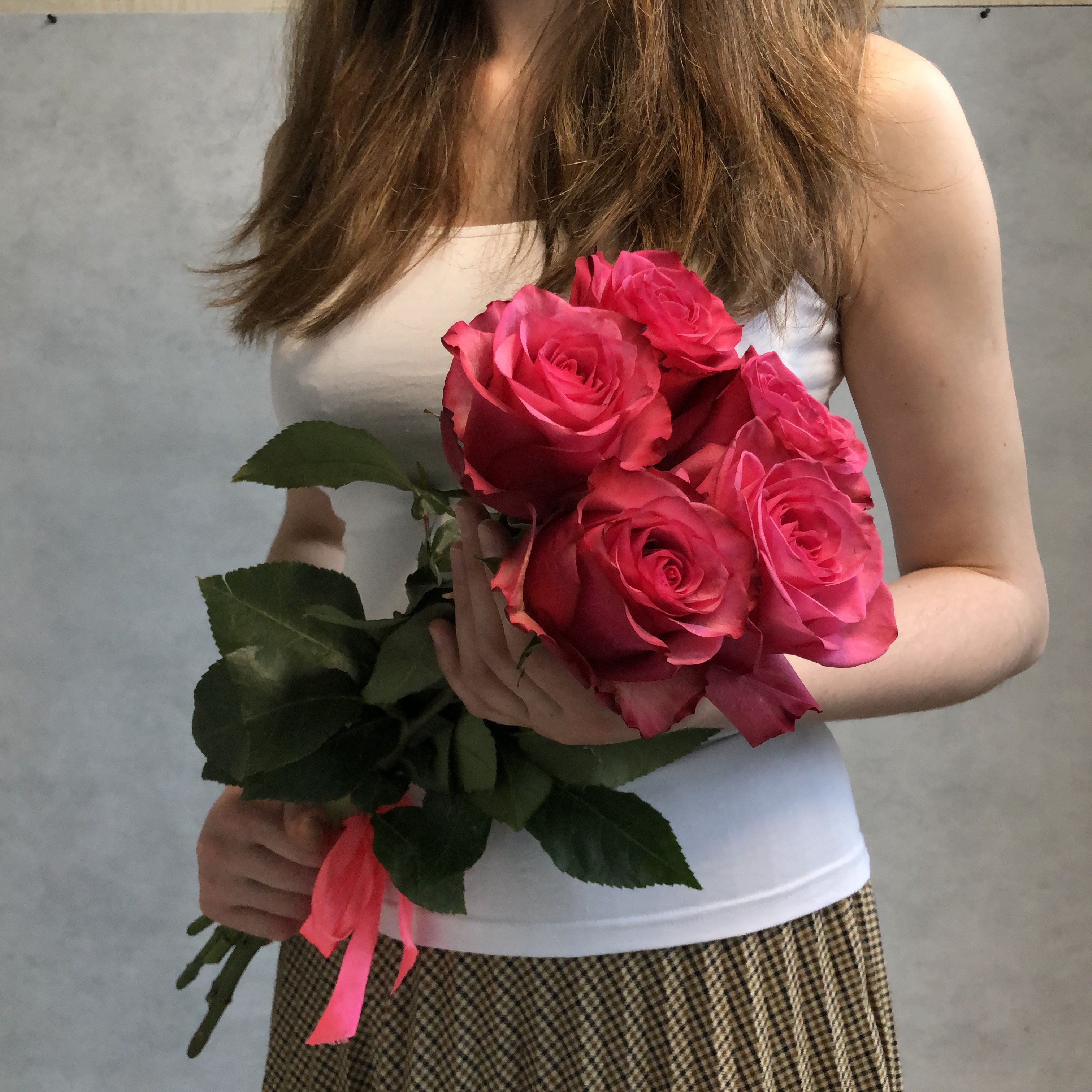 Монобукет из 5 ярко розовых роз eifloria сорта лола 60 см эквадор с атласной лентой, ROSE-LOL-60520
Монобукет из 5 ярко розовых роз eifloria сорта лола 60 см эквадор с атласной лентой, ROSE-LOL-60520