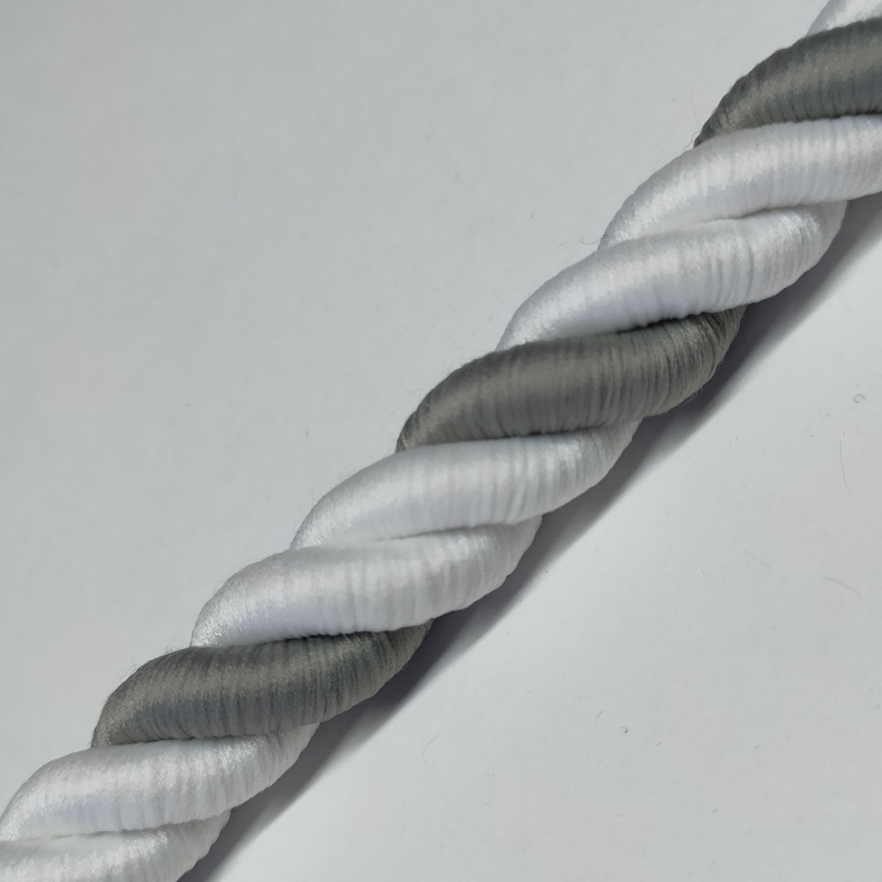 Шнур декоративный idealtex 15Ш-42-0.2м , длина 42 м, диаметр 15 мм, Белый;серый, 15ш0.2м
Шнур декоративный idealtex 15Ш-42-0.2м , длина 42 м, диаметр 15 мм, Белый;серый, 15ш0.2м