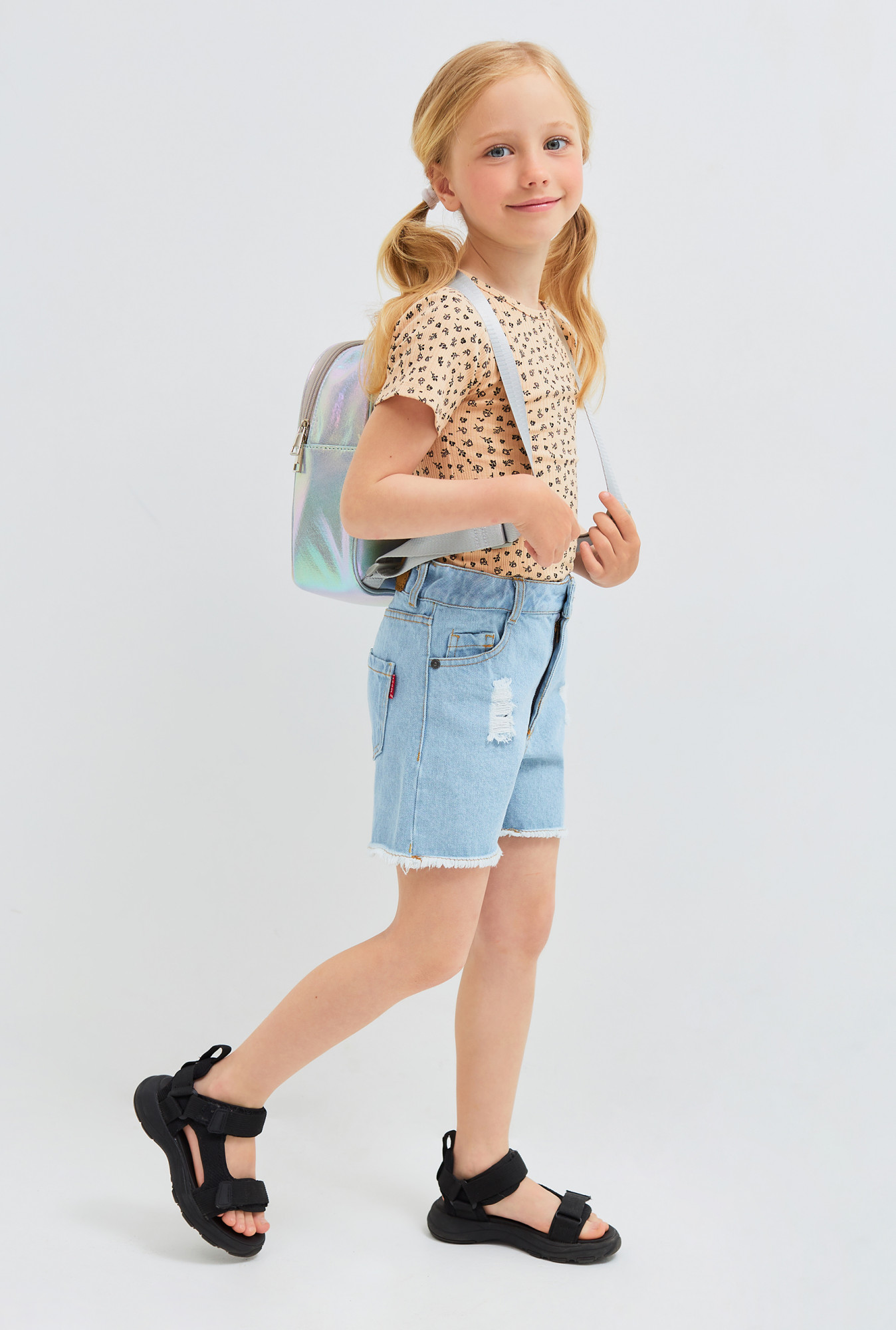 Джинсовые шорты для девочек Acoola 20220550003 цв.голубой р.128, 20220550003
Джинсовые шорты для девочек Acoola 20220550003 цв.голубой р.128, 20220550003