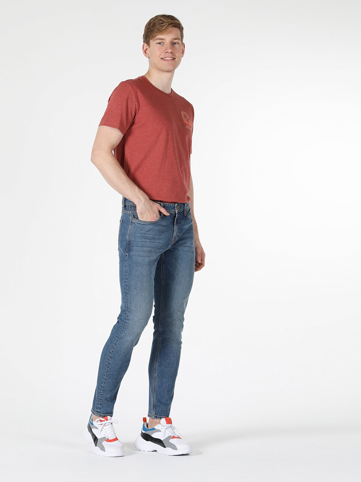 Джинсы мужские Colin's CL1057857_Q1.V1_DN40457 голубые 34-34, Голубой, CL1057857_Q1.V1_DN40457
Джинсы мужские Colin's CL1057857_Q1.V1_DN40457 голубые 34-34, Голубой, CL1057857_Q1.V1_DN40457