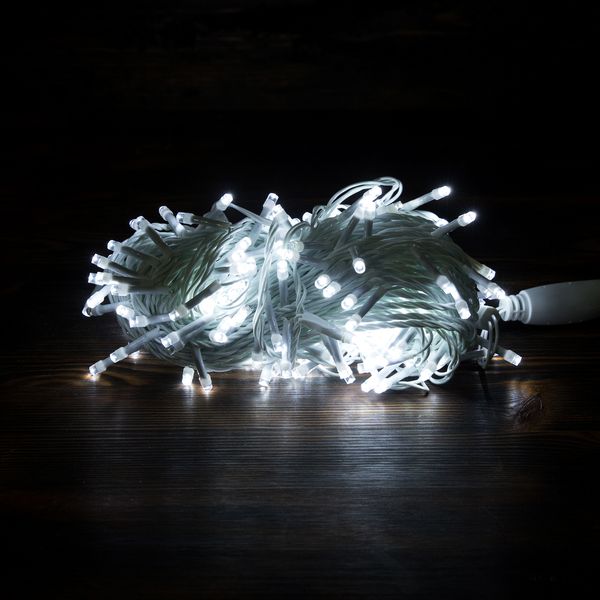 Световая гирлянда новогодняя LED уличная 200l на белом проводе 9361 30 м белый холодный, уличная линейная 200L на белом проводе
Световая гирлянда новогодняя LED уличная 200l на белом проводе 9361 30 м белый холодный, уличная линейная 200L на белом проводе