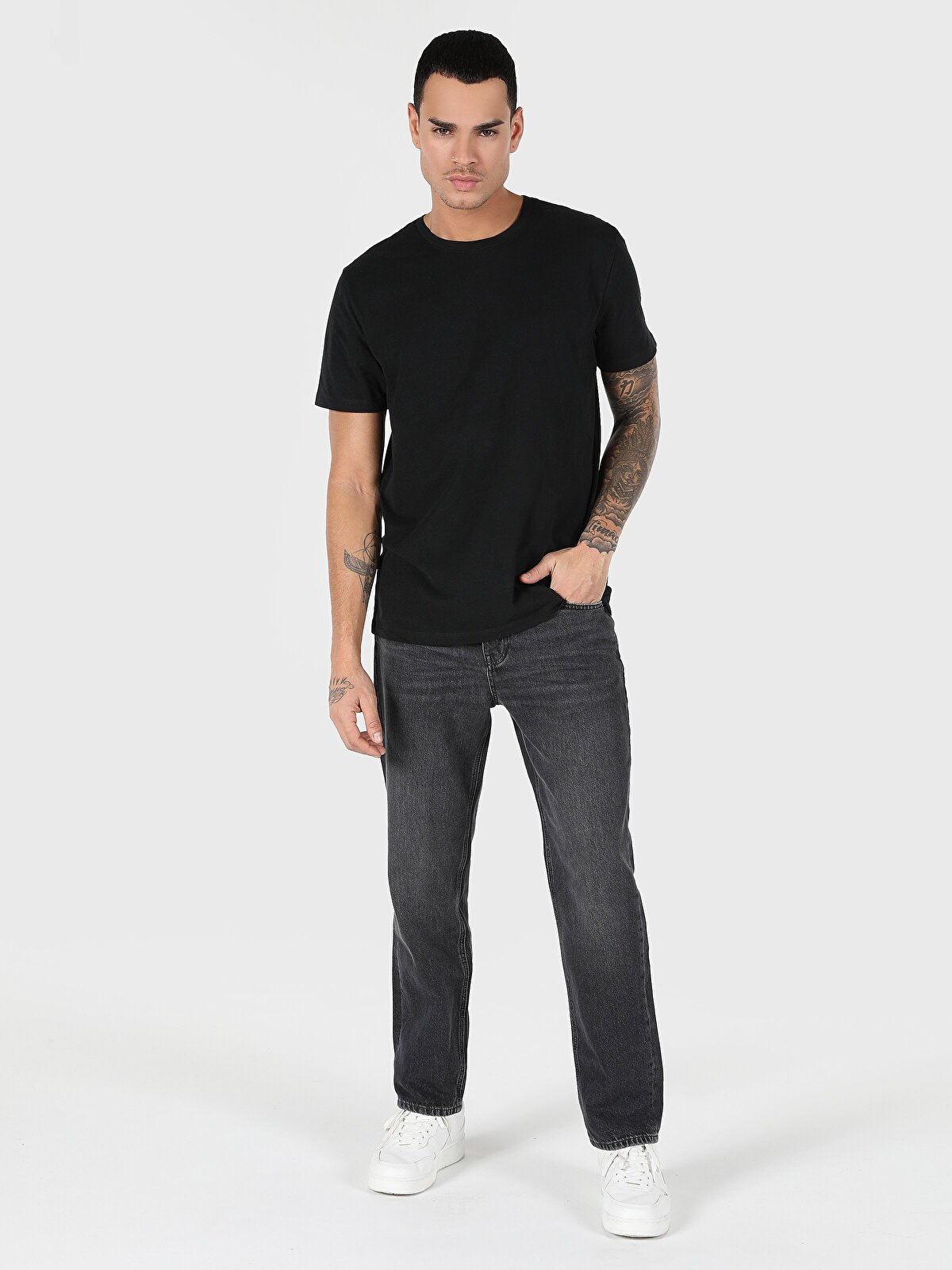 Футболка мужская Colin's CL1058592_Q1.V1_BLK разноцветная 3XL, Разноцветный, CL1058592_Q1.V1_BLK
Футболка мужская Colin's CL1058592_Q1.V1_BLK разноцветная 3XL, Разноцветный, CL1058592_Q1.V1_BLK