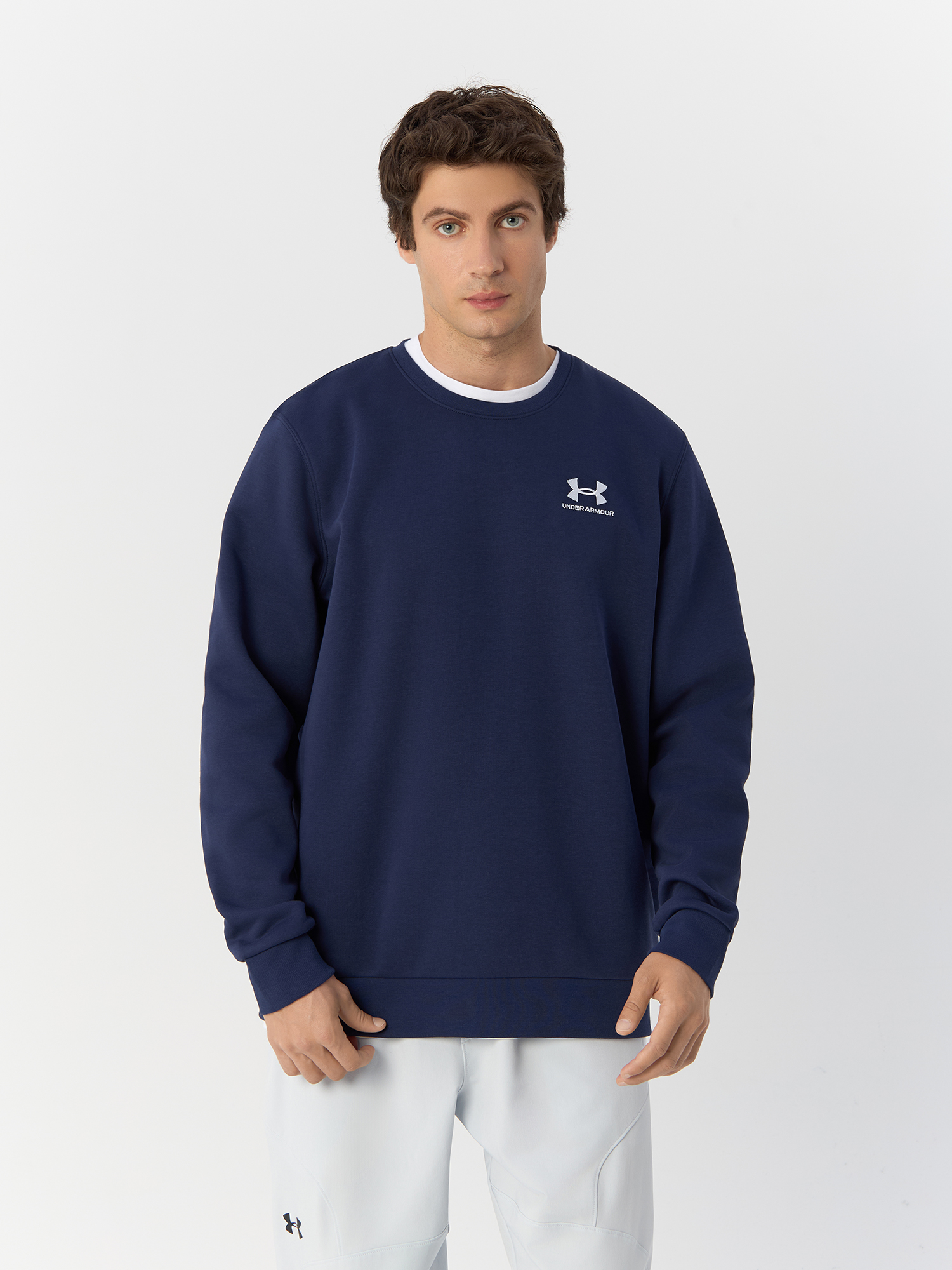 Свитшот мужской Under Armour UA Essential Fleece Crew 1374250 синий 2XL, Essential Fleece Crew
Свитшот мужской Under Armour UA Essential Fleece Crew 1374250 синий 2XL, Essential Fleece Crew