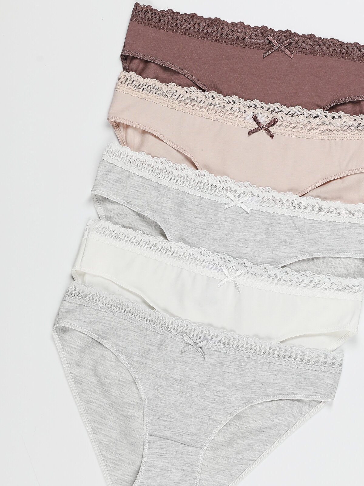 Комплект трусов женских Colin's CL1060425_Q1.V1_MTC разноцветных M, CL1060425_Q1.V1_MTC 
Комплект трусов женских Colin's CL1060425_Q1.V1_MTC разноцветных M, CL1060425_Q1.V1_MTC