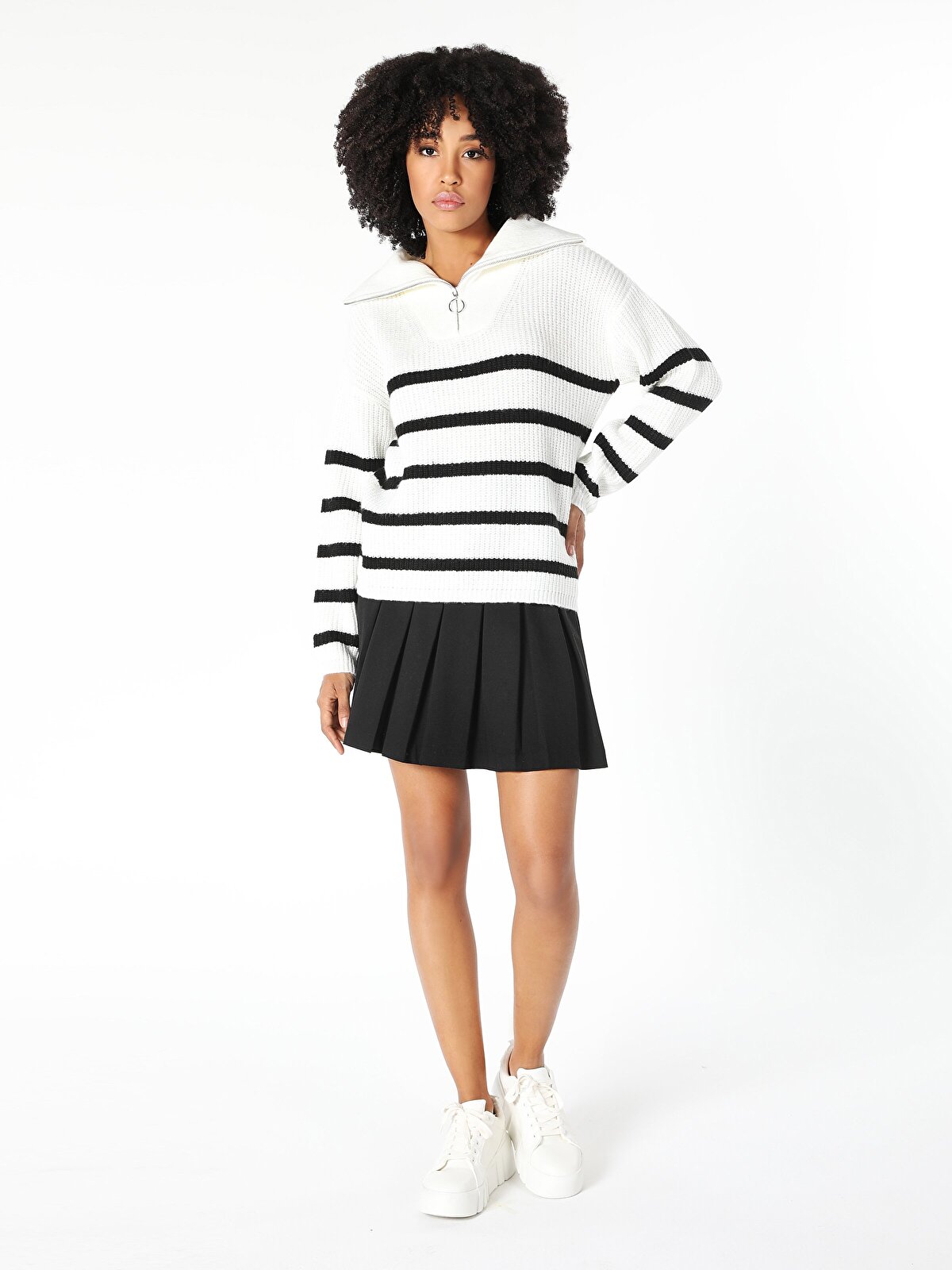 Джемпер женский Colin's CL1060705_Q1.V1_OFW белый L, CL1060705_Q1.V1_OFW 
Джемпер женский Colin's CL1060705_Q1.V1_OFW белый L, CL1060705_Q1.V1_OFW